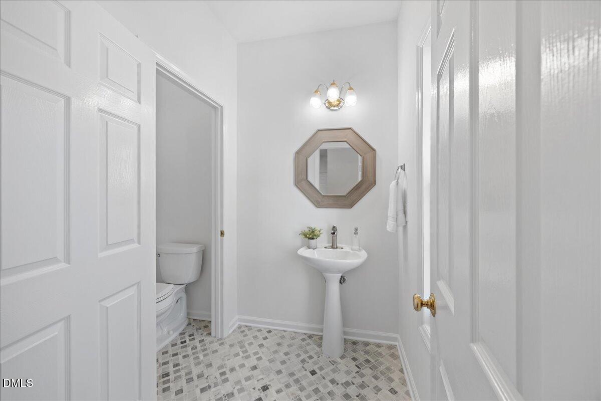 10008 Duval Street Property Photo 23