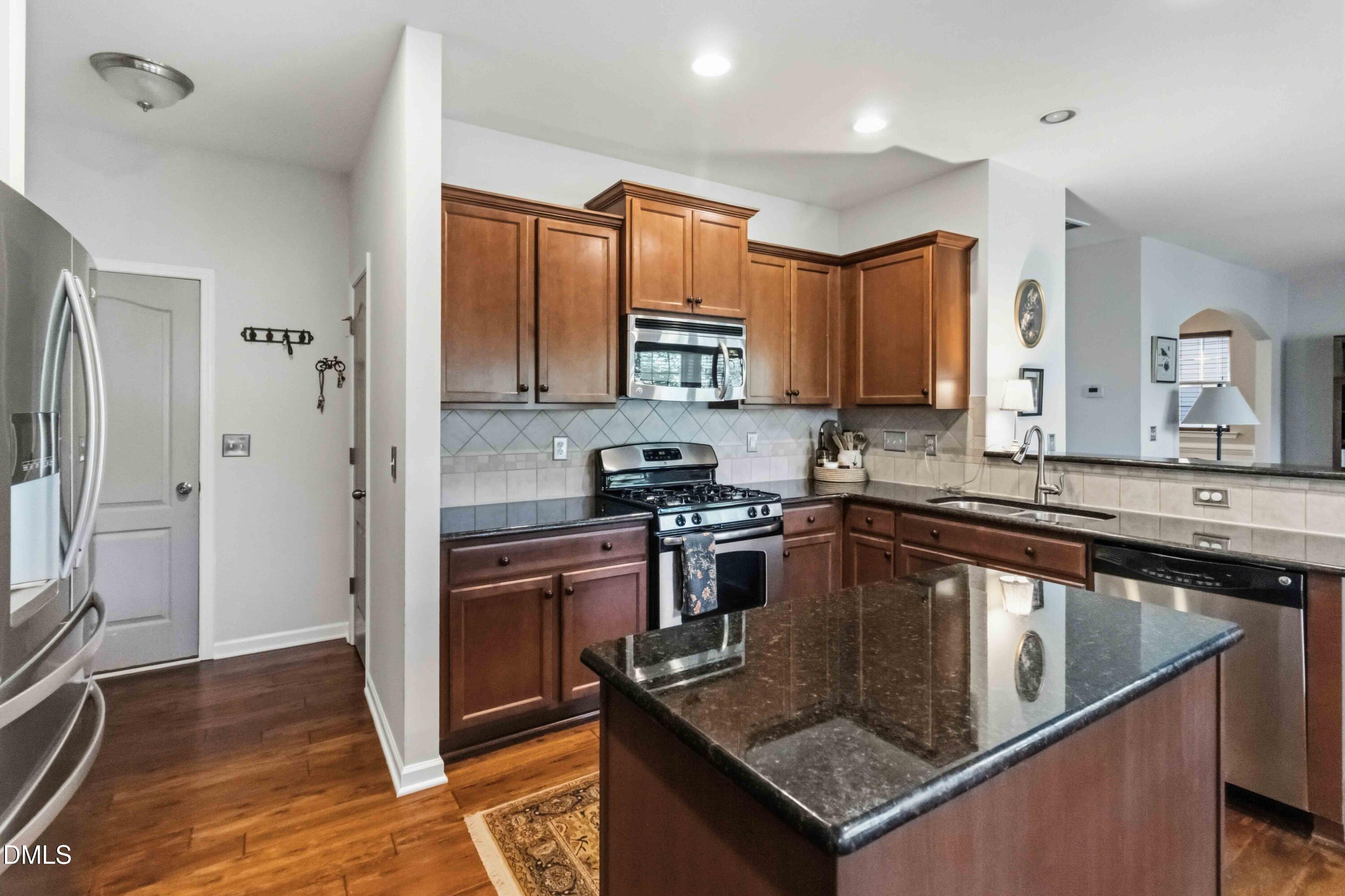 7404 Bedford Ridge Drive Property Photo 15