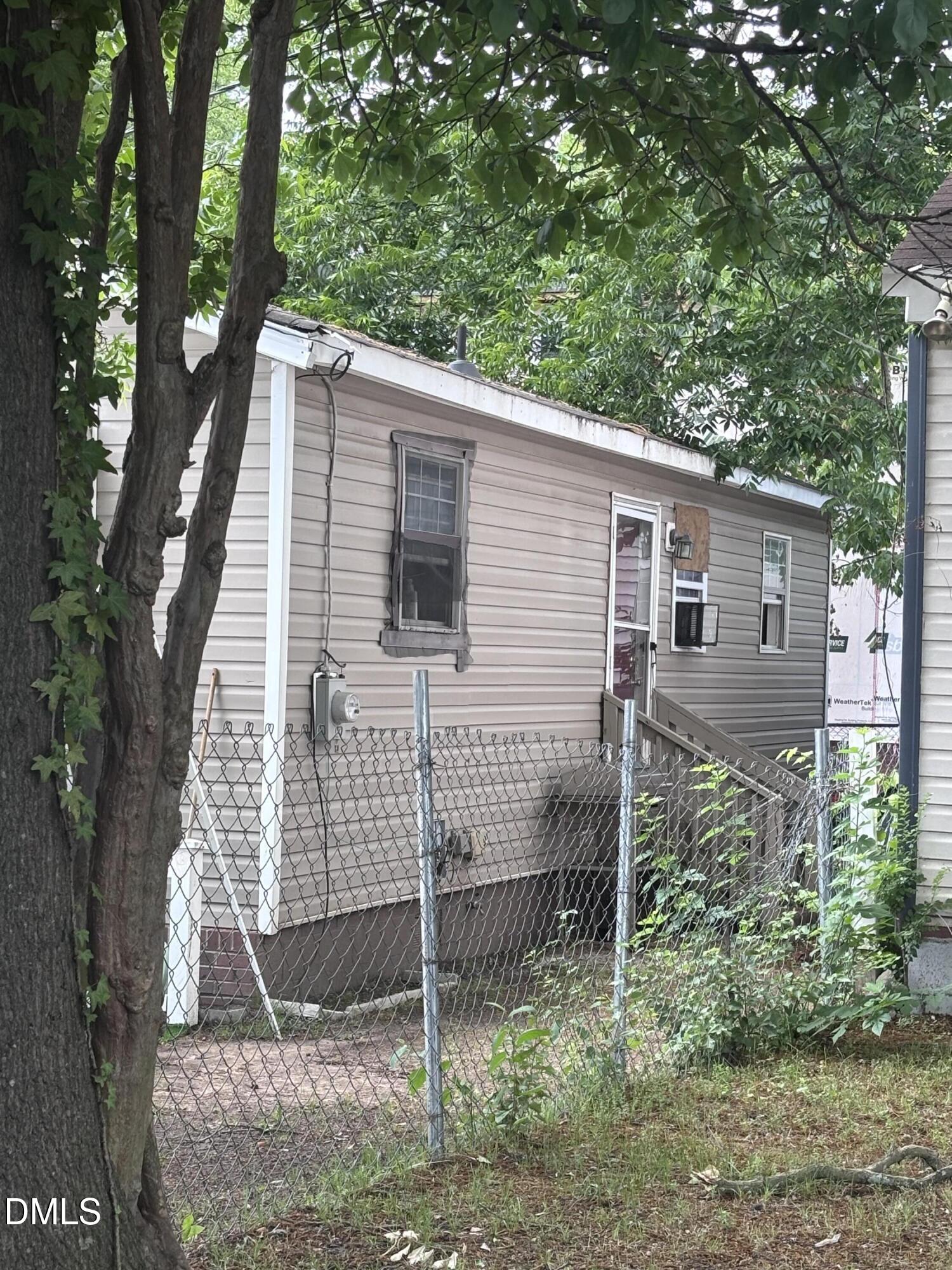 802 Vardaman Street Property Photo 3