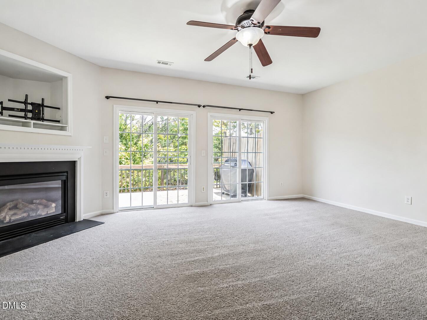 100 Gallent Hedge Trail Property Photo 7