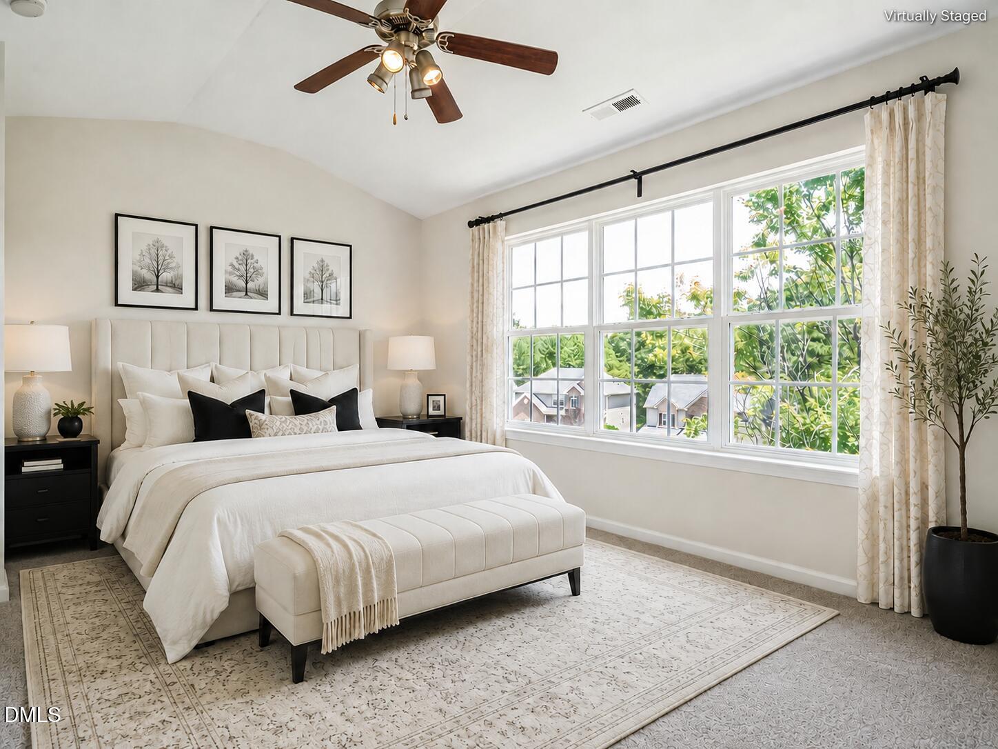 100 Gallent Hedge Trail Property Photo 10