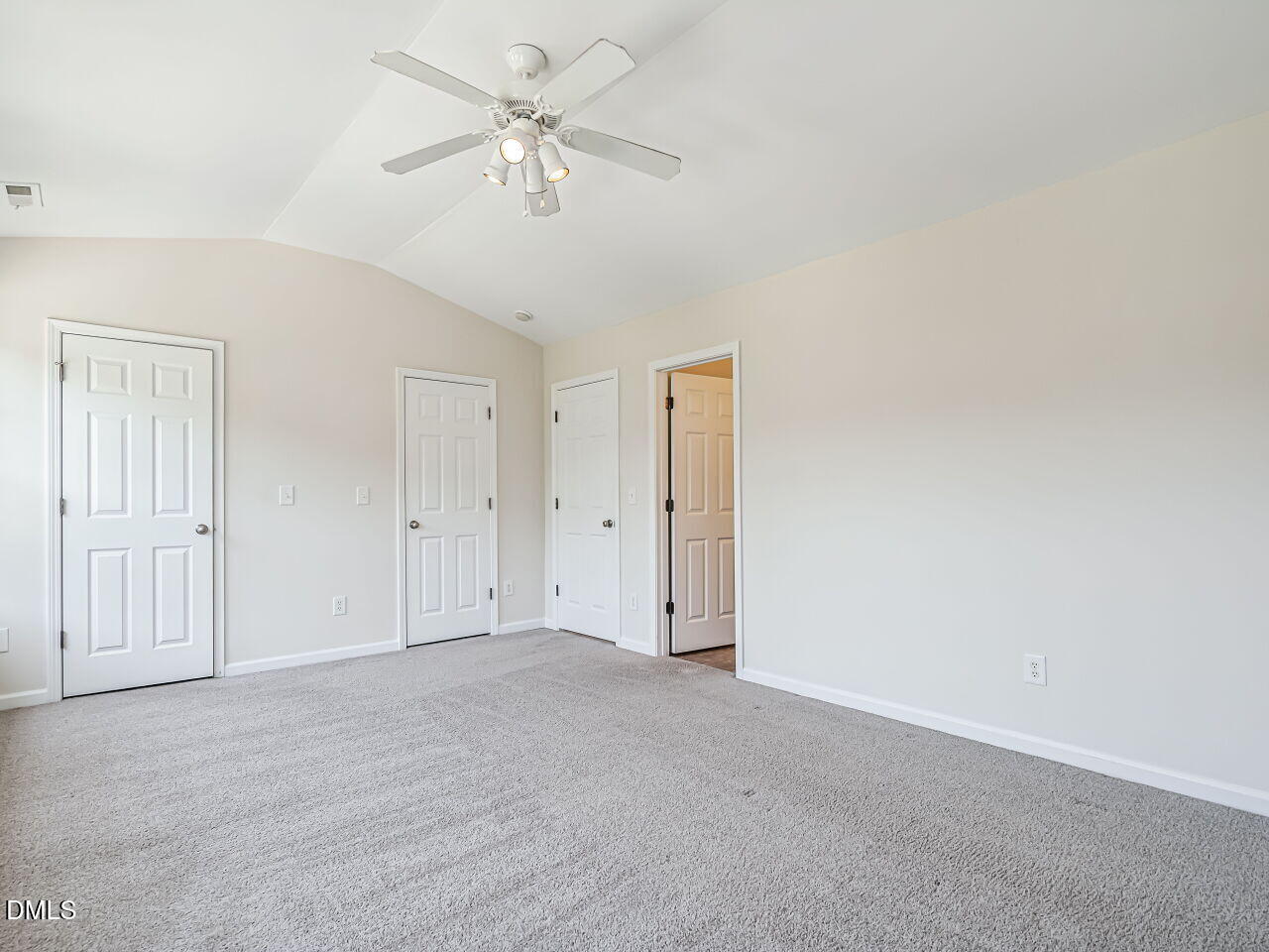 100 Gallent Hedge Trail Property Photo 15