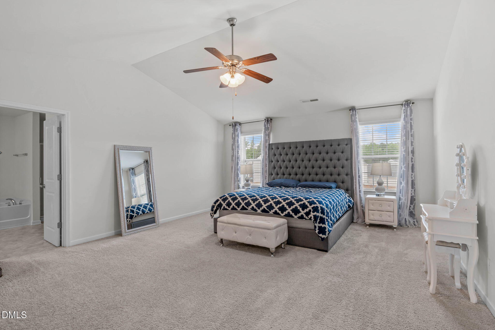 1017 Milkweed Court Property Photo 5