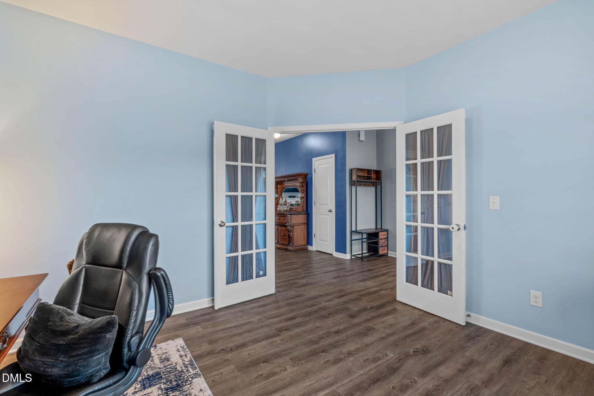 1017 Milkweed Court Property Photo 10