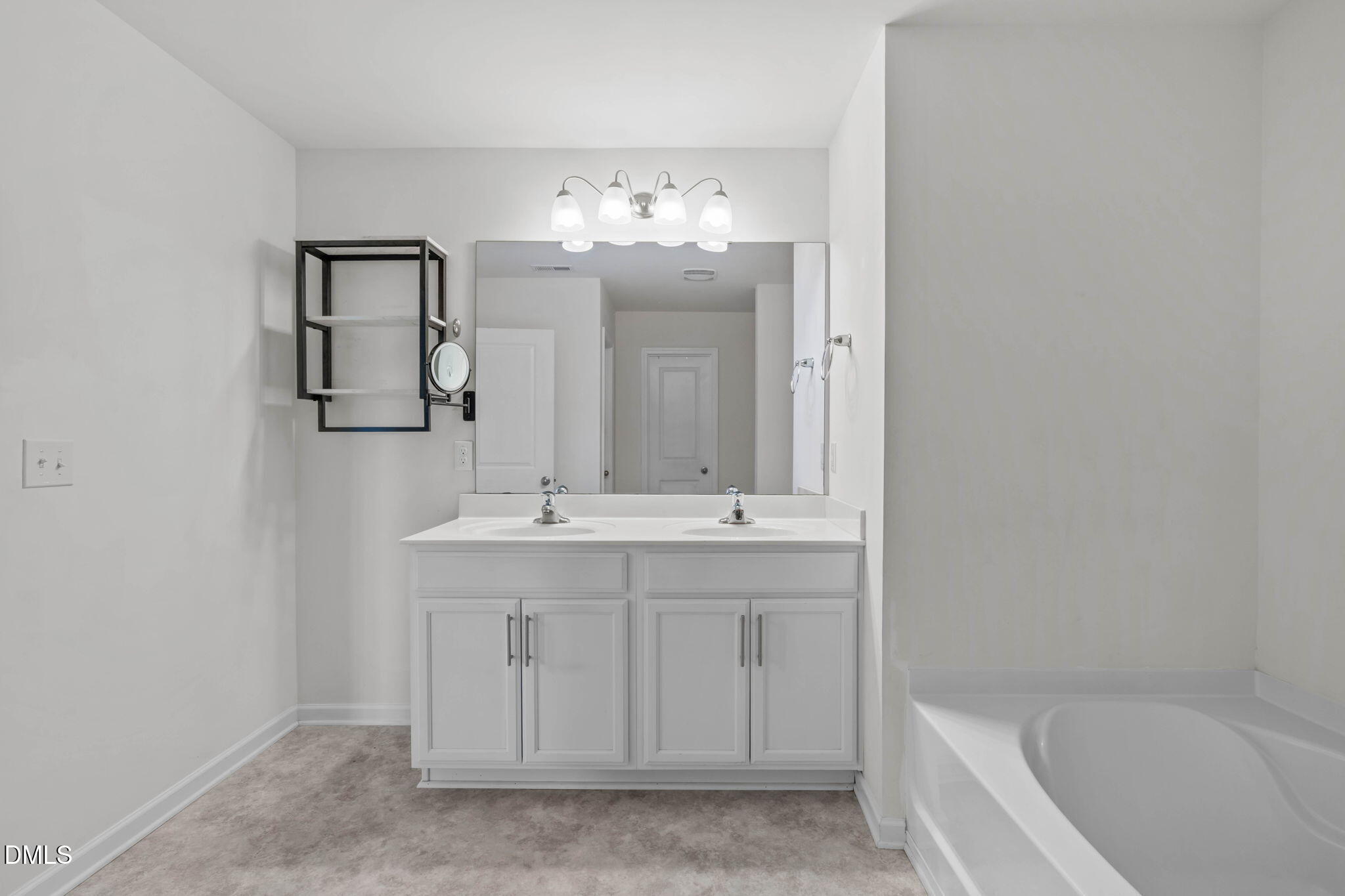 1017 Milkweed Court Property Photo 20
