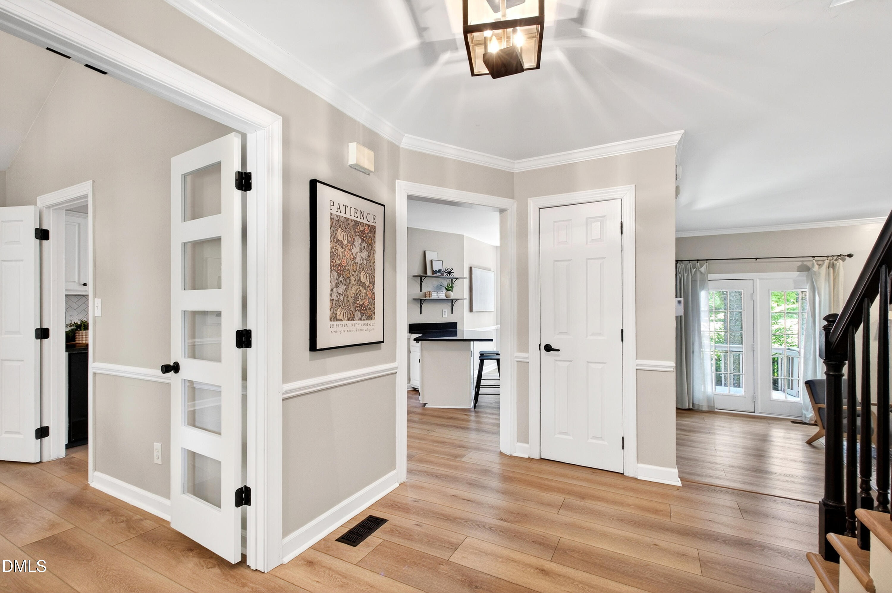 1006 Napa Place Property Photo 3