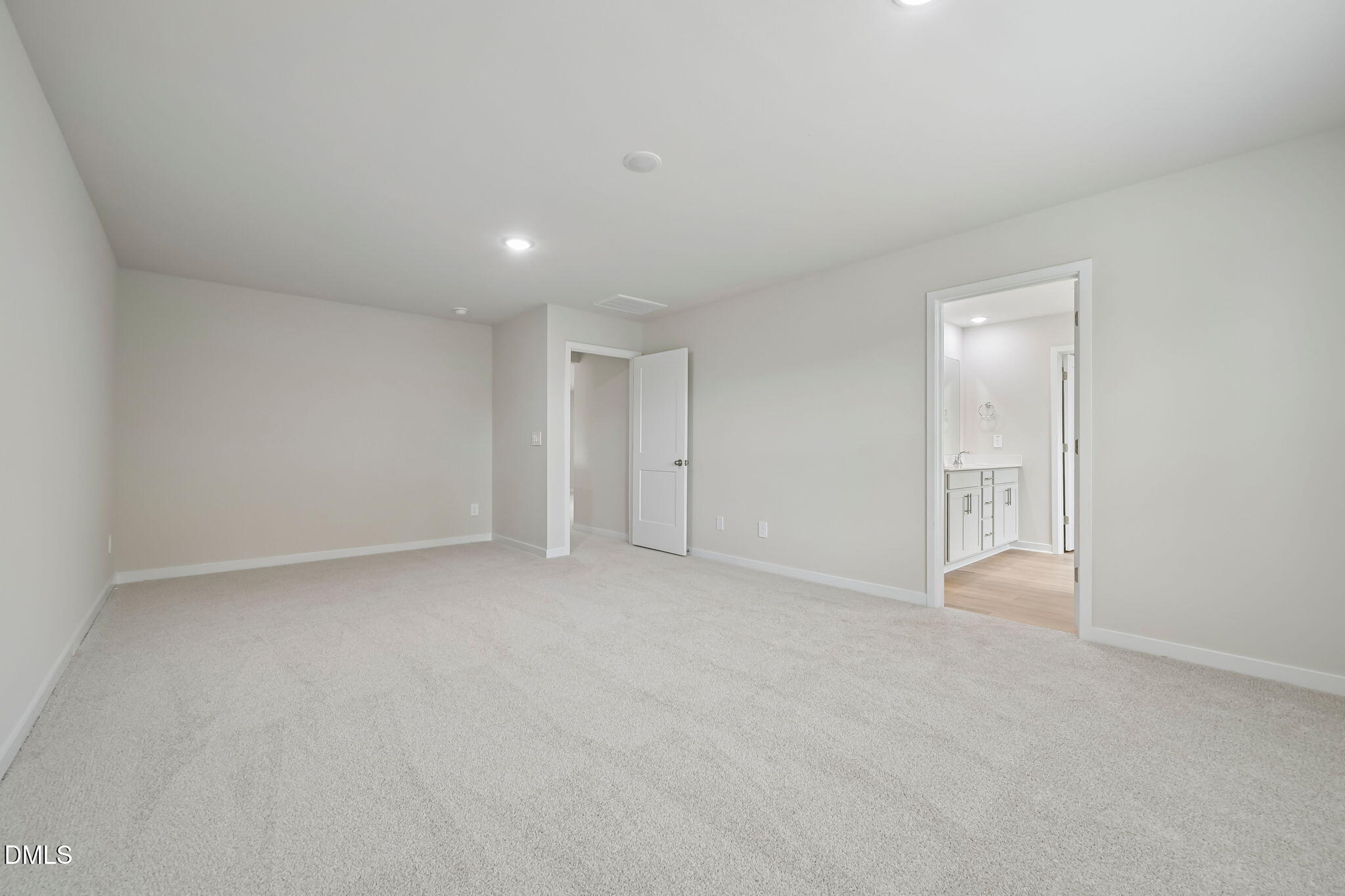 104 Beadwood Street Property Photo 32