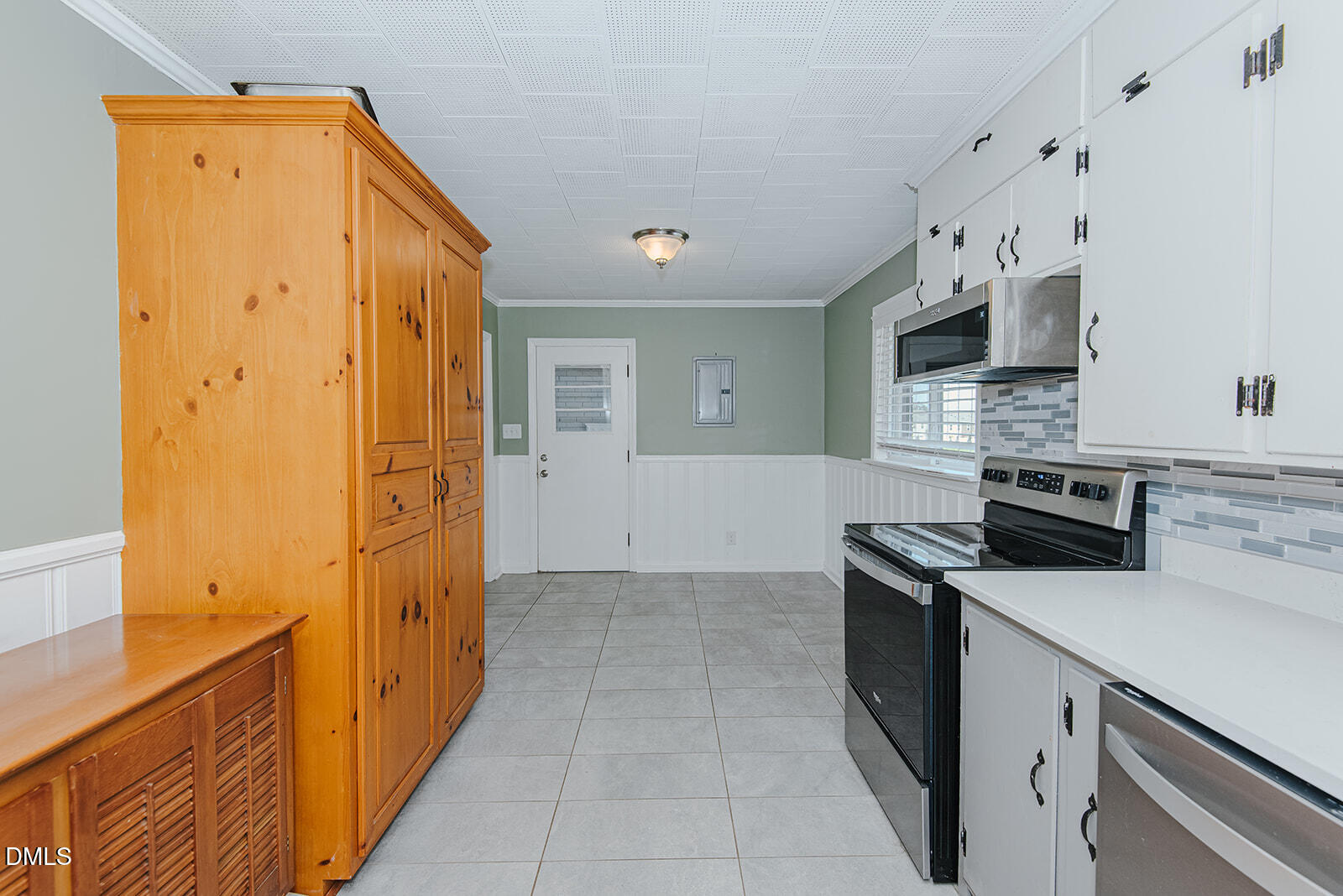 243 Nicks Street Property Photo 18