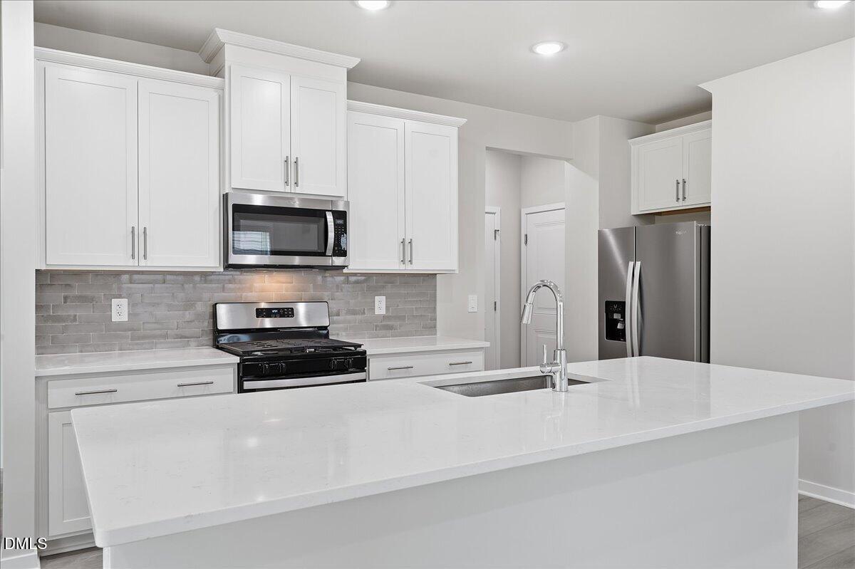 1504 Hatteras Road Property Photo 9