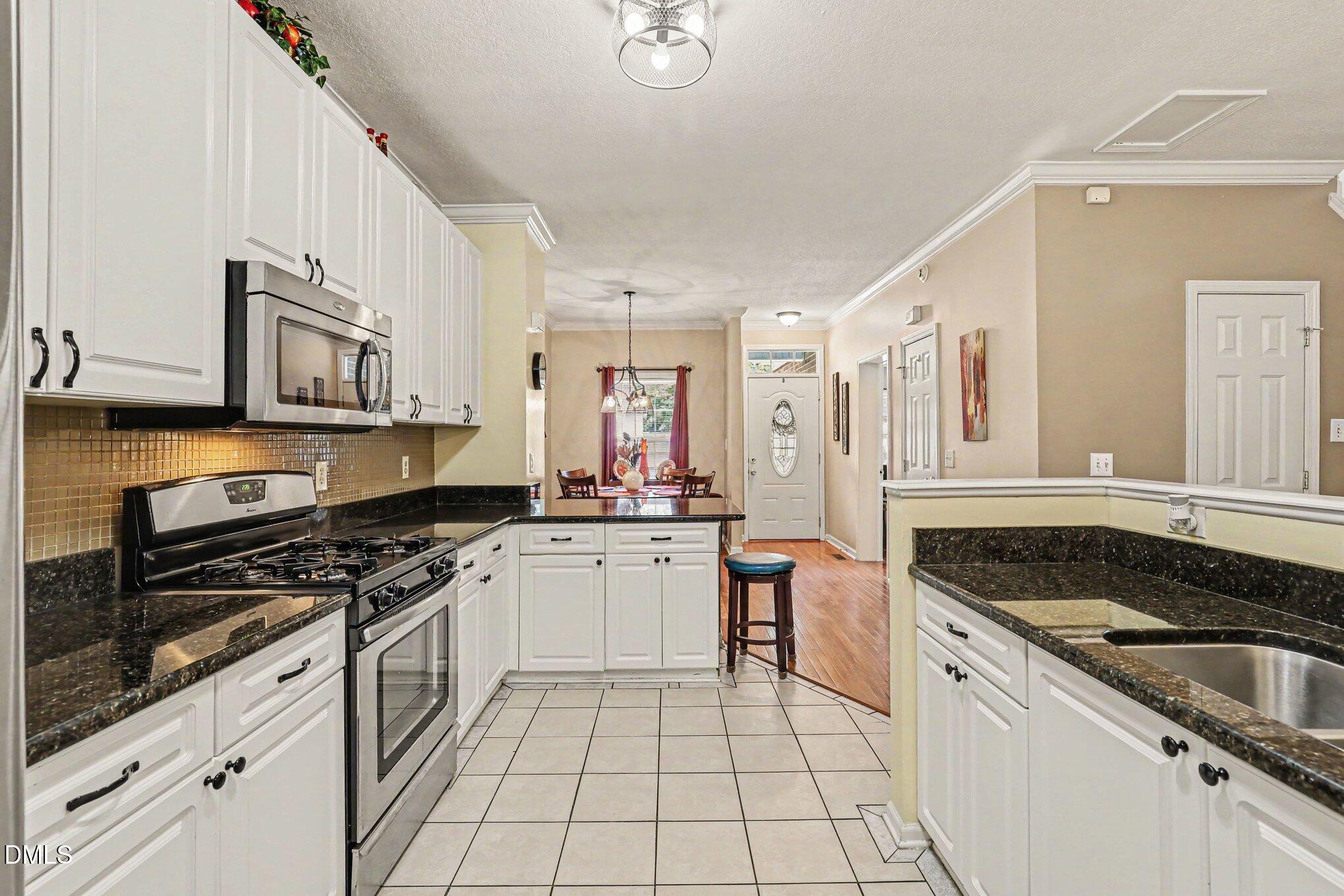 239 Carroll Street Property Photo 10