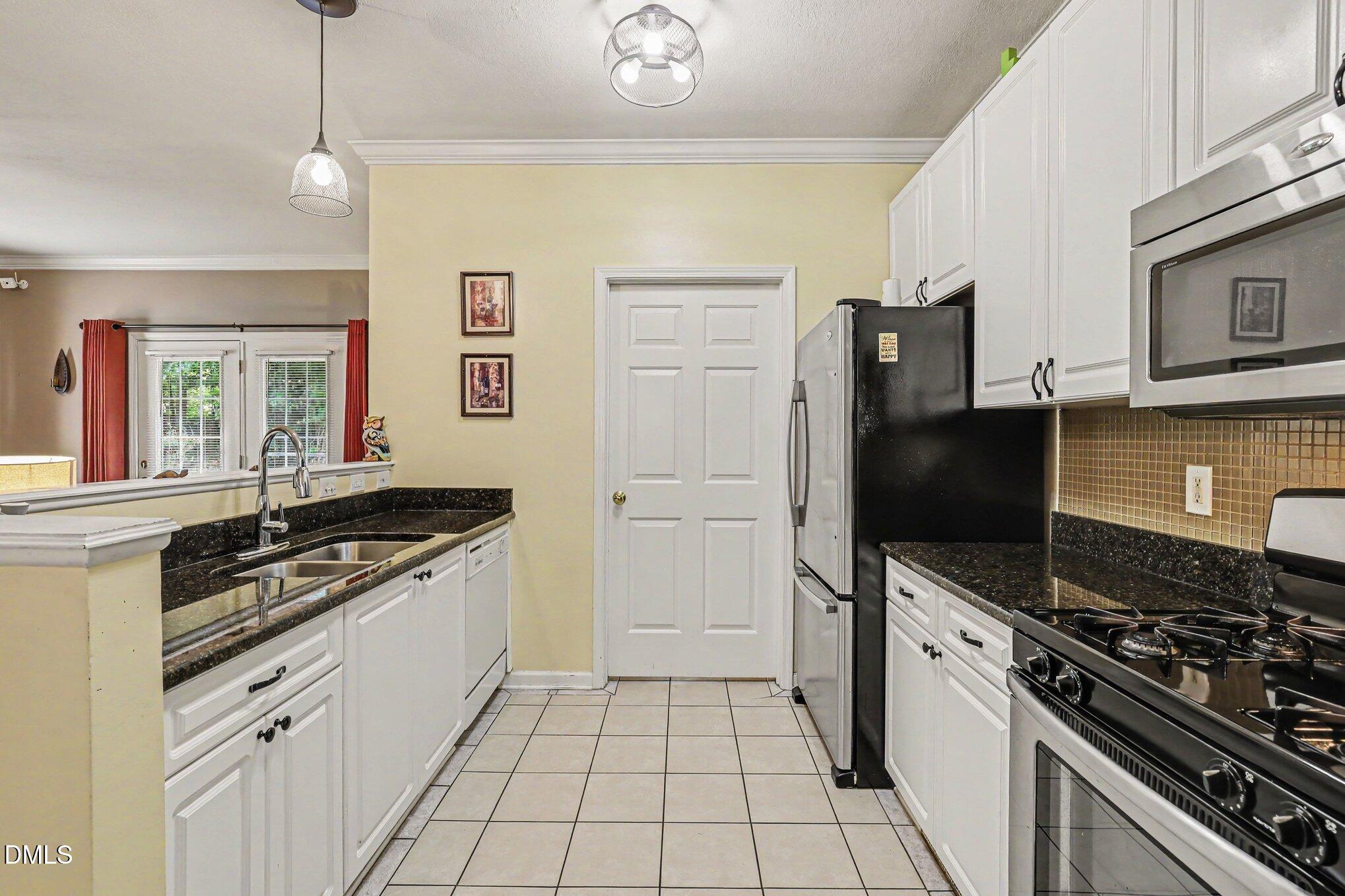 239 Carroll Street Property Photo 12