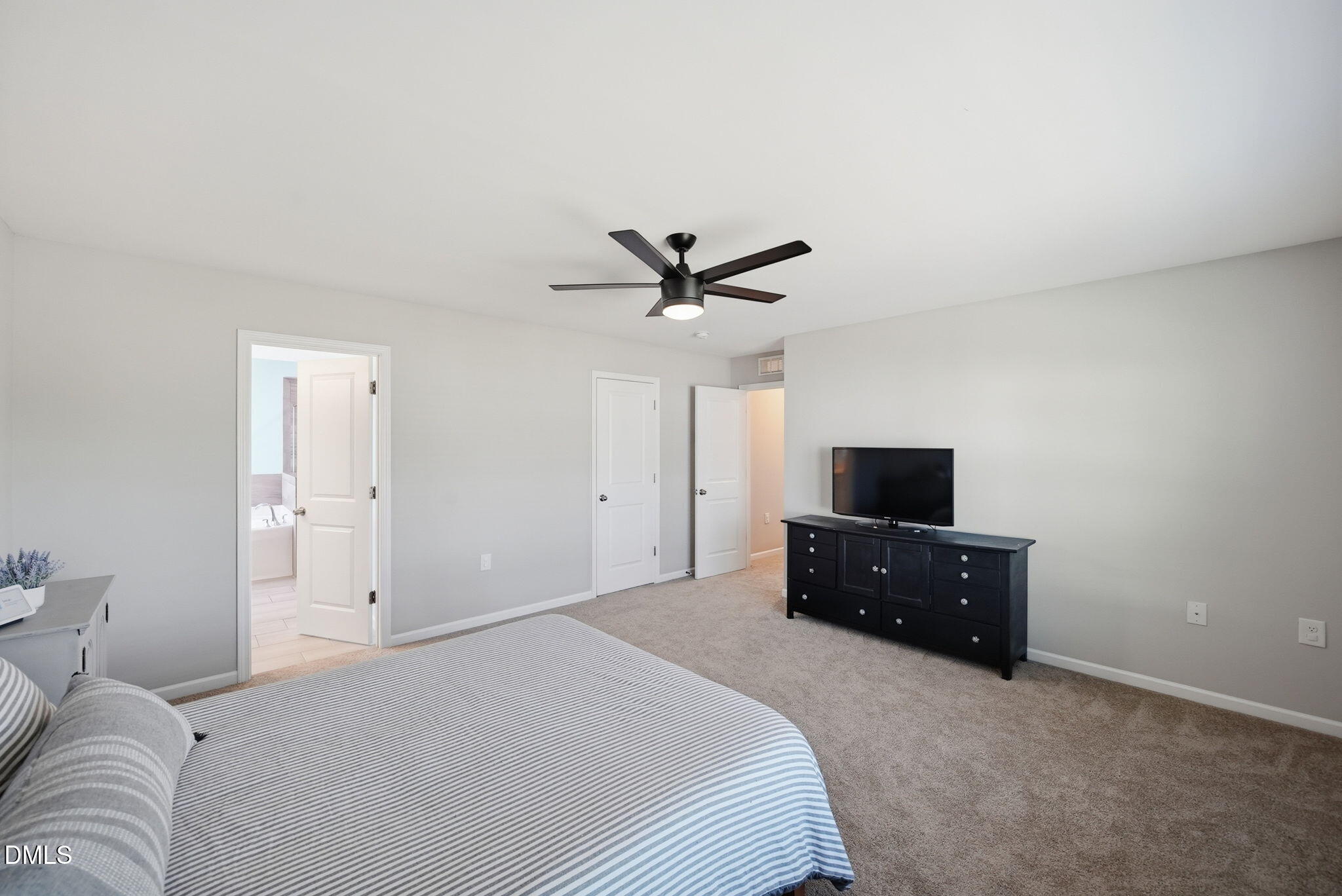 636 Hiddenbrook Drive Property Photo 18