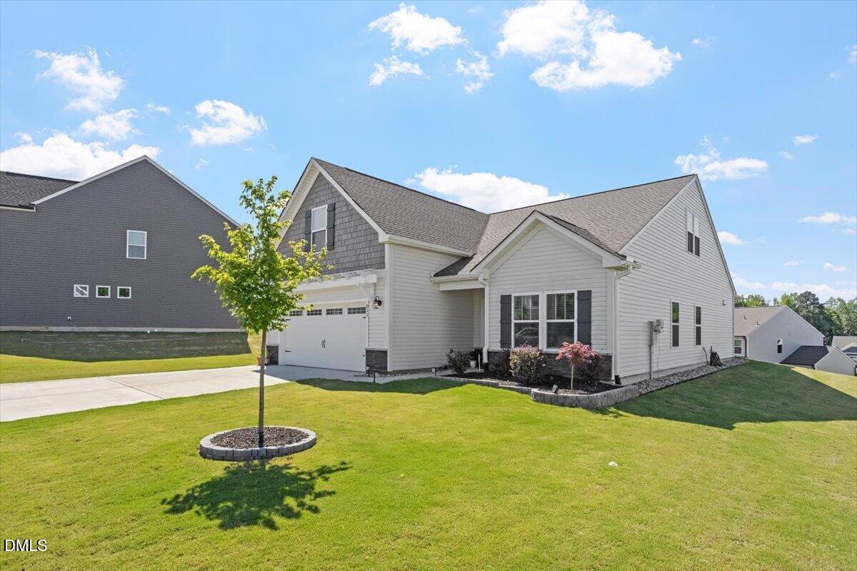 811 Bent Willow Drive Property Photo 2