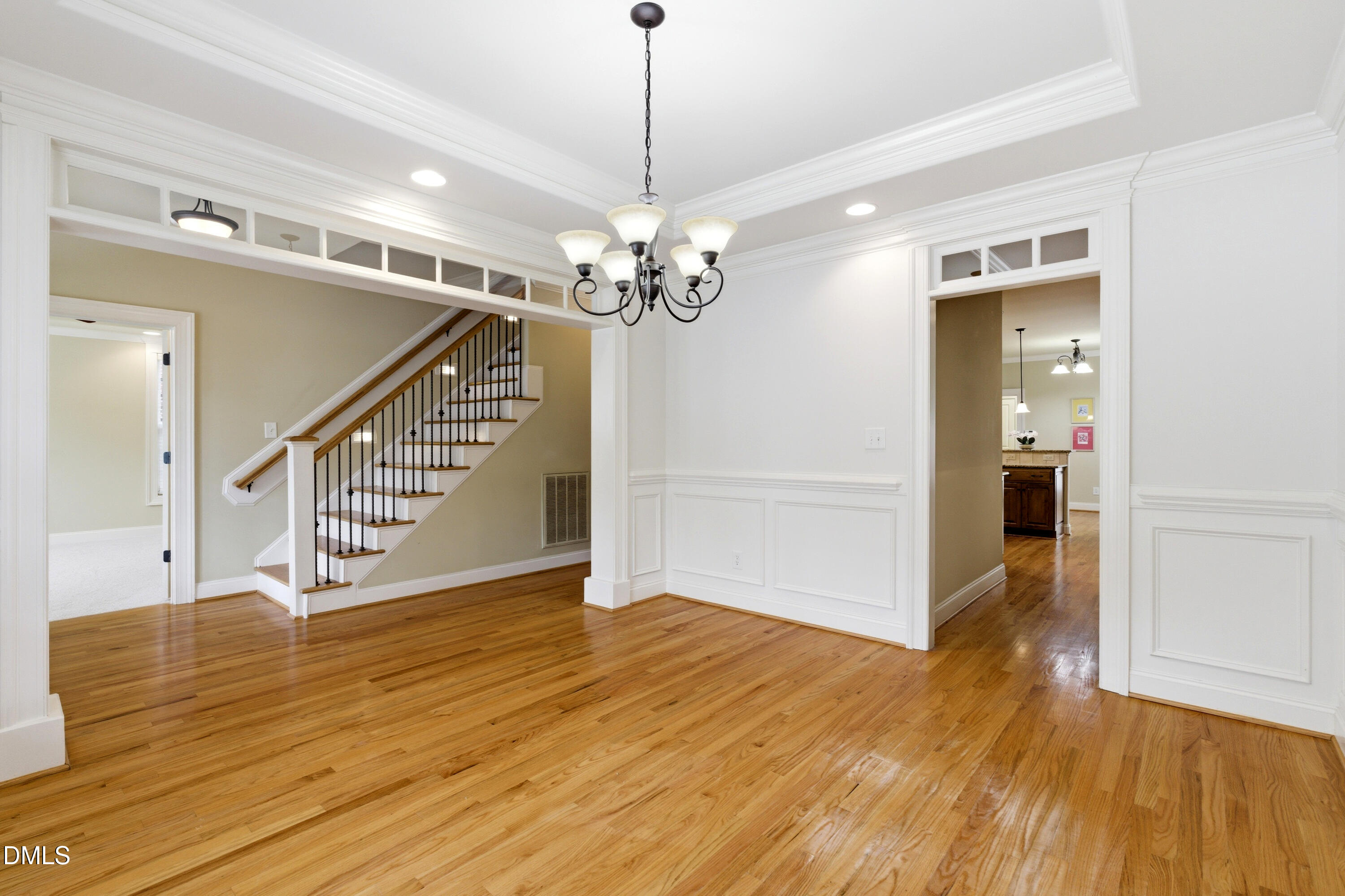 402 Village Loop Drive Property Photo 6