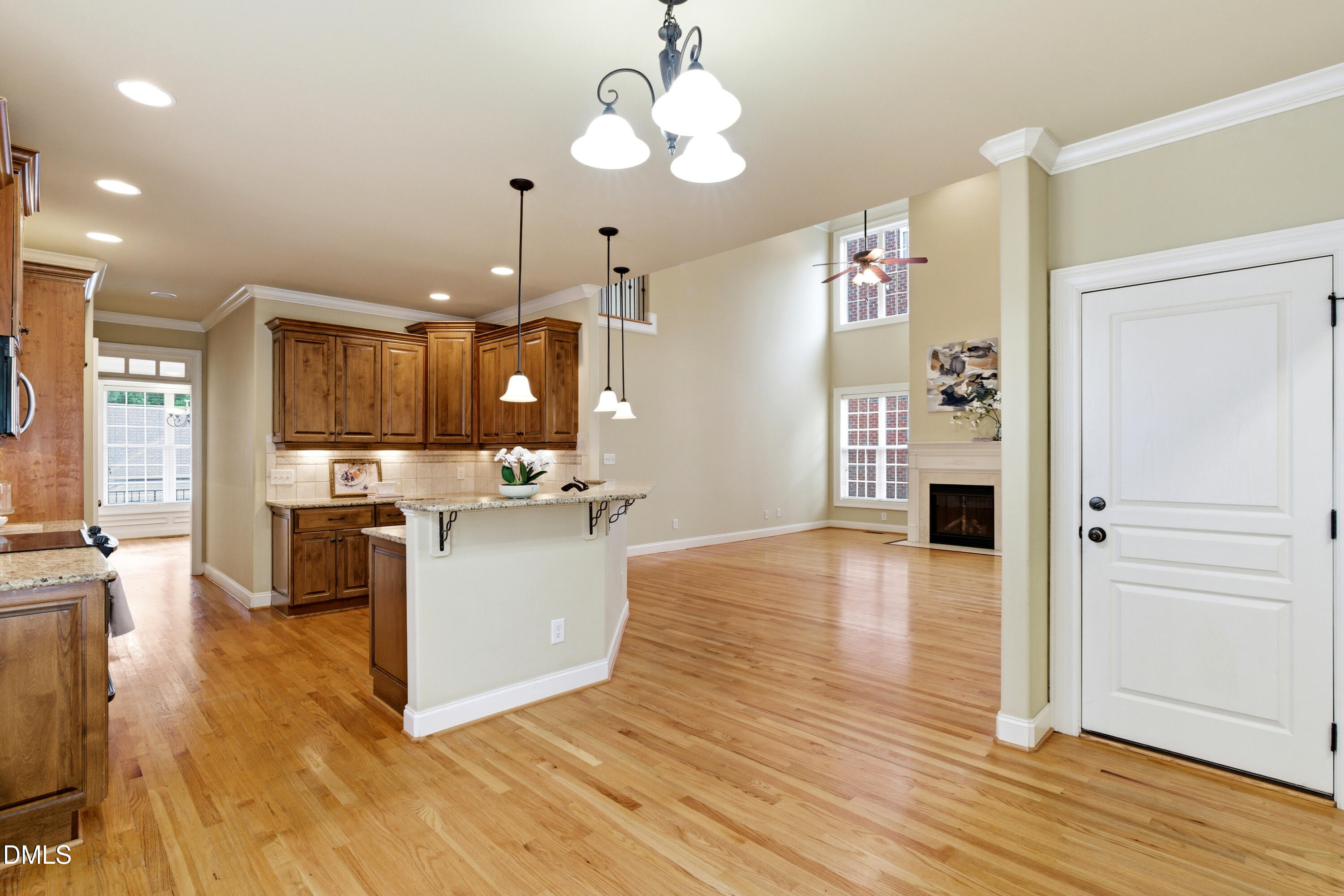 402 Village Loop Drive Property Photo 9