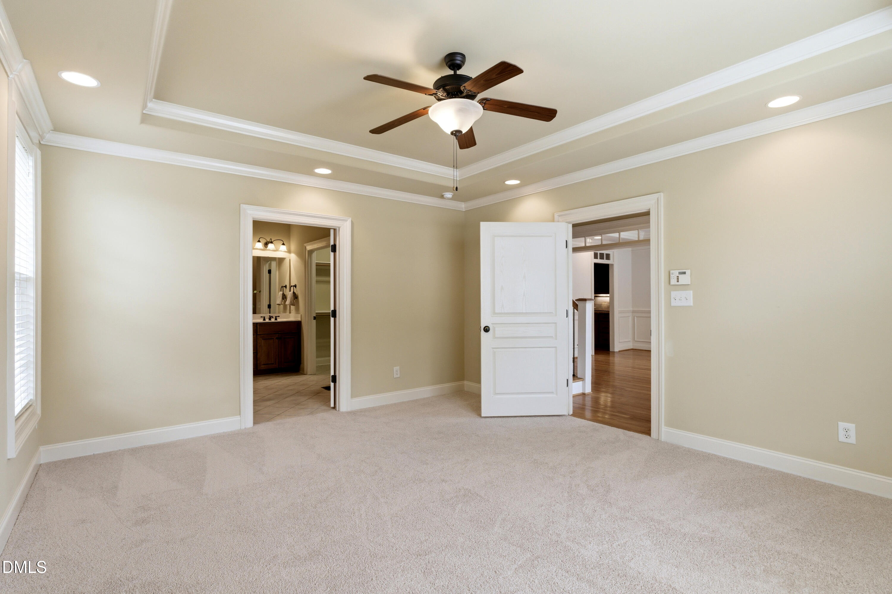 402 Village Loop Drive Property Photo 18