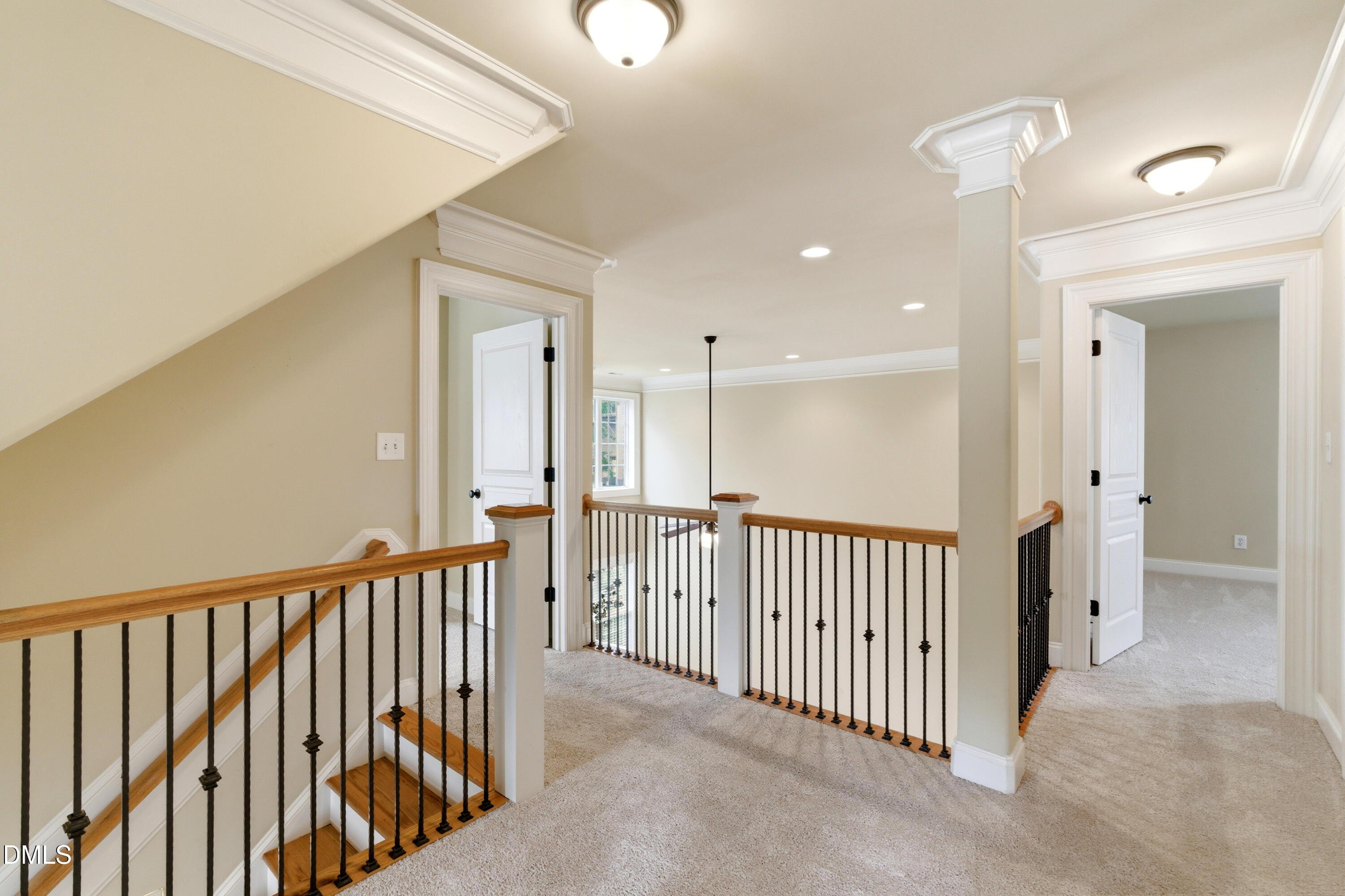 402 Village Loop Drive Property Photo 24