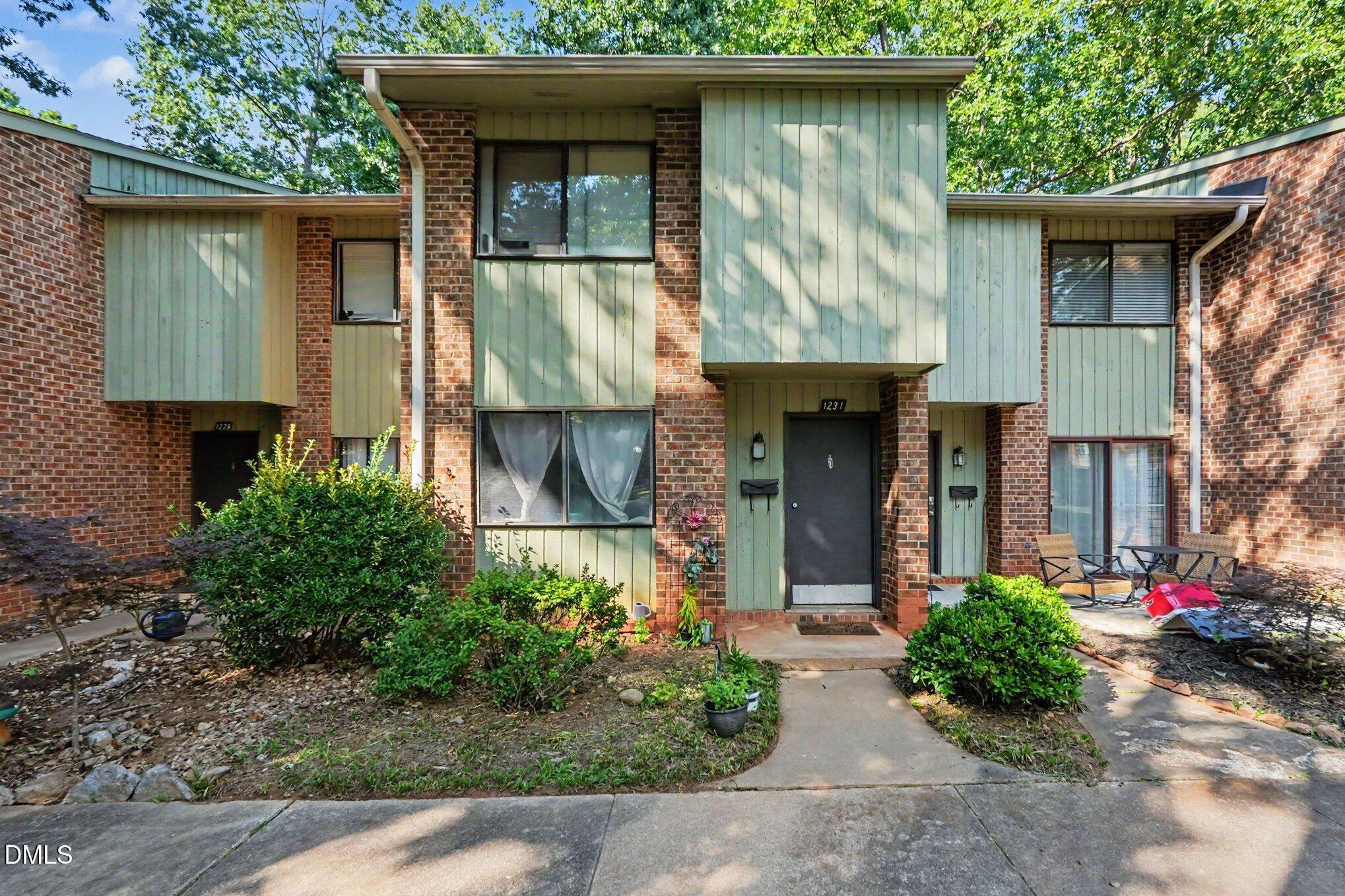 1231 Teakwood Place Property Photo 1