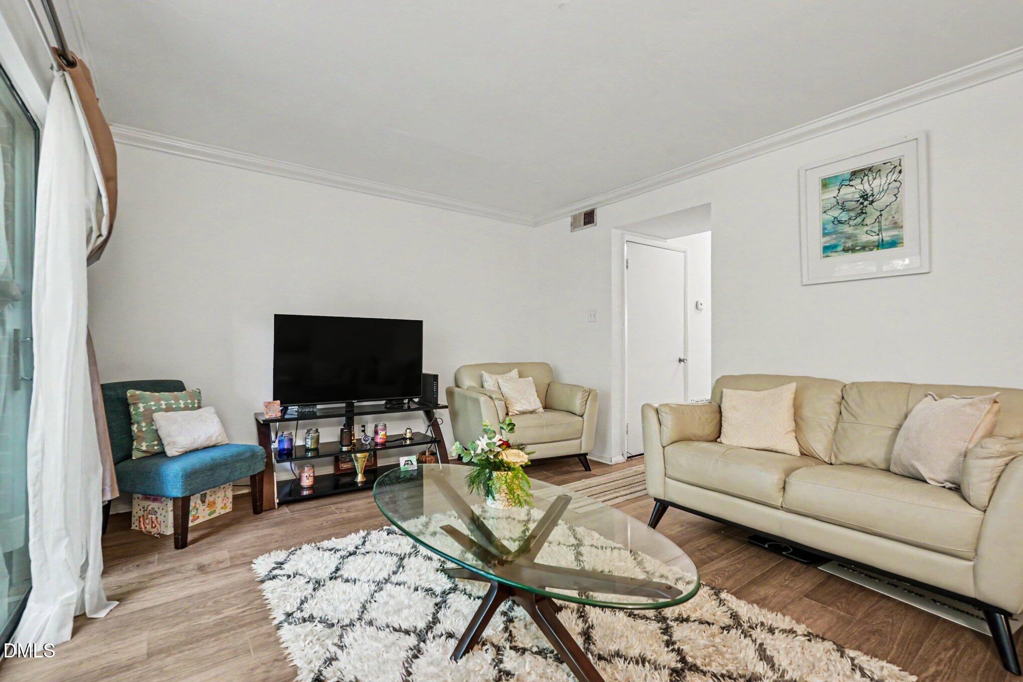 1231 Teakwood Place Property Photo 6