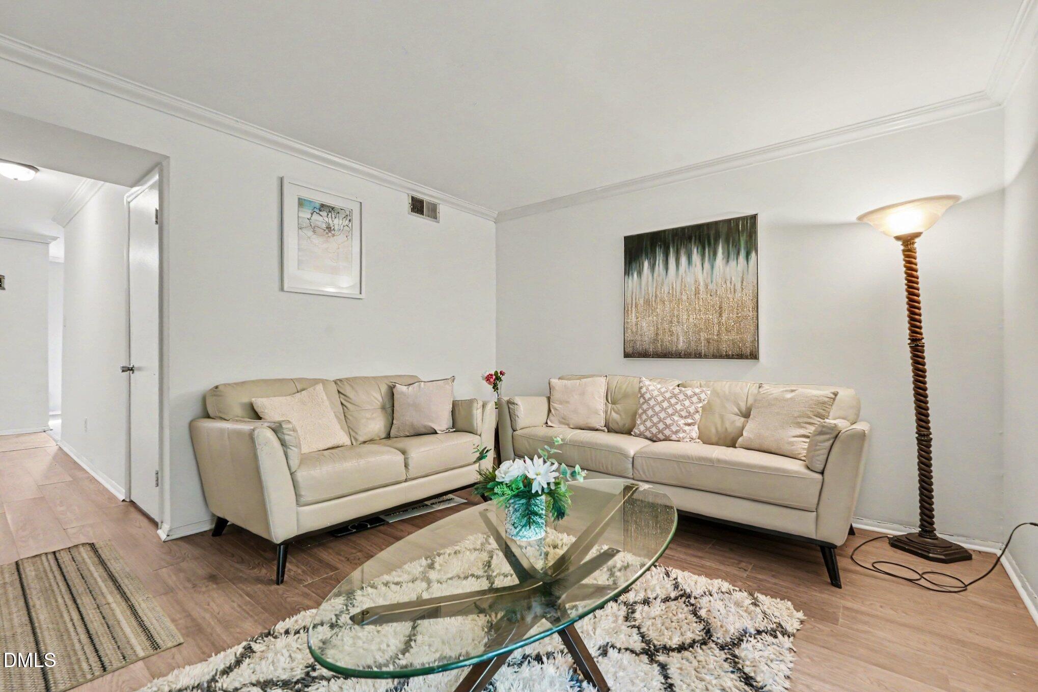 1231 Teakwood Place Property Photo 7
