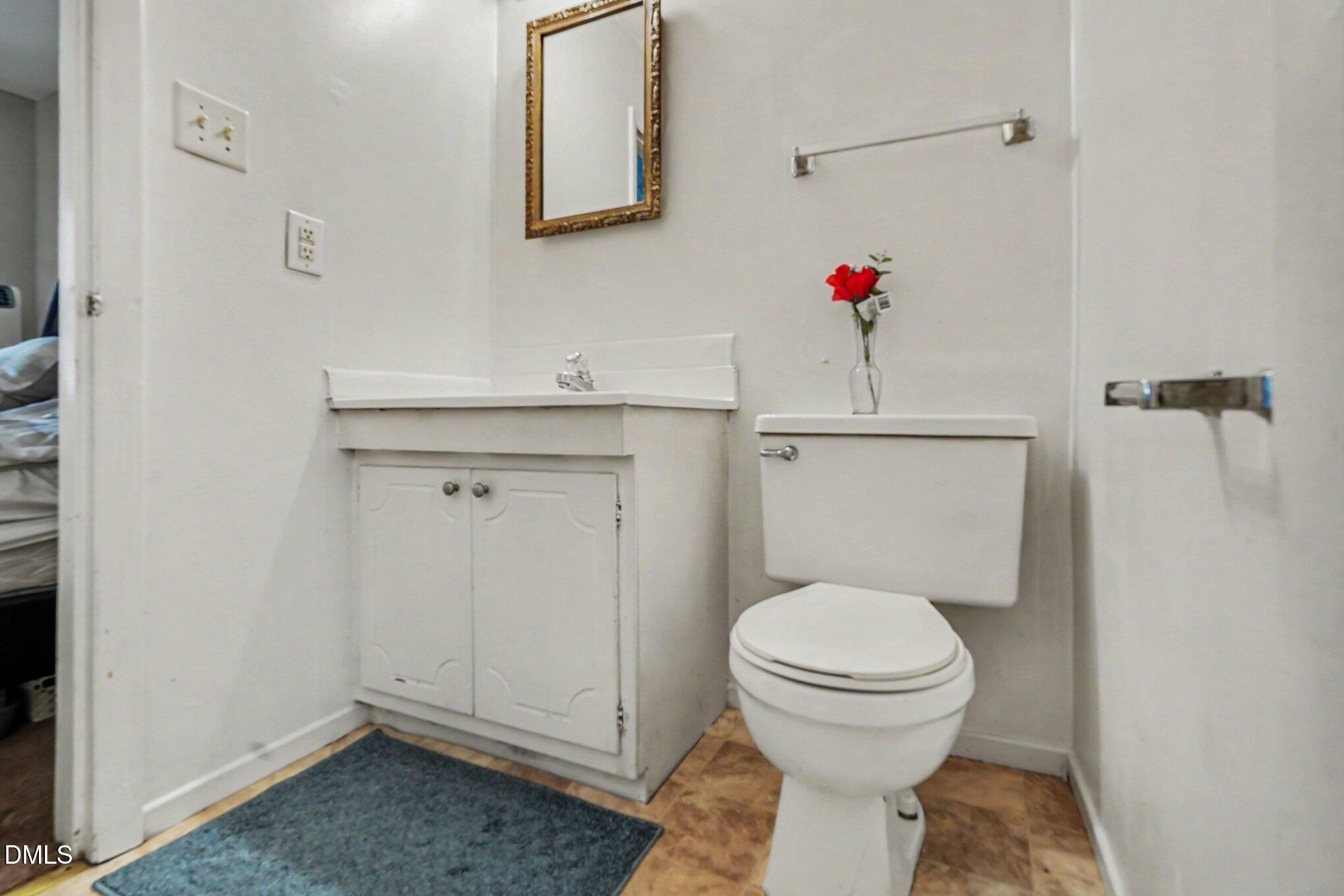 1231 Teakwood Place Property Photo 14