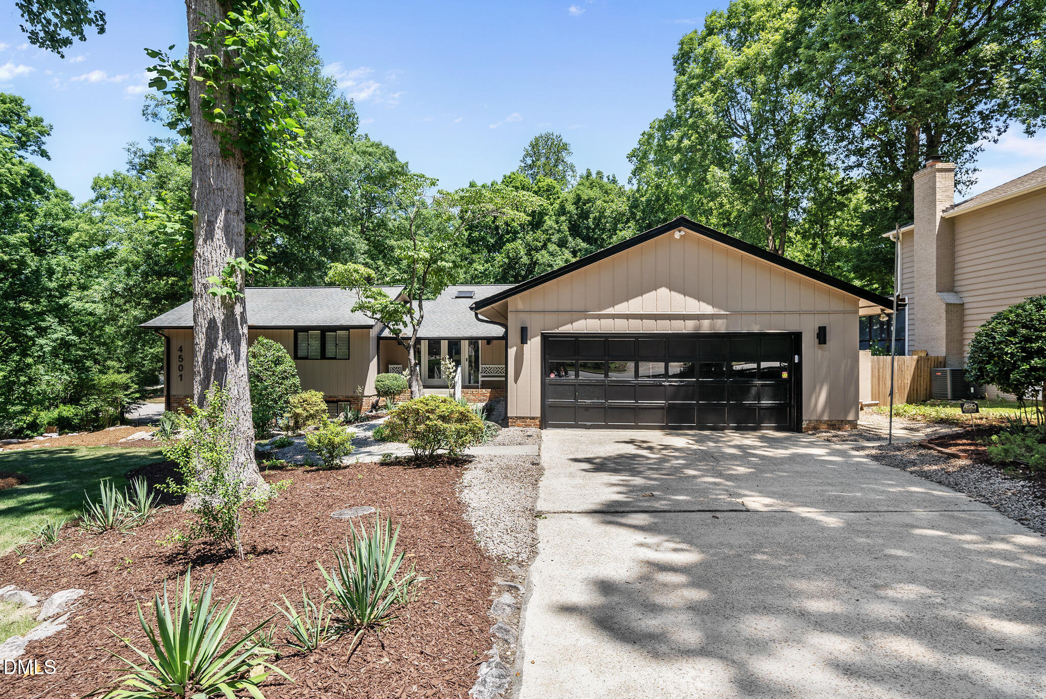 4501 Wingate Drive Property Photo 2