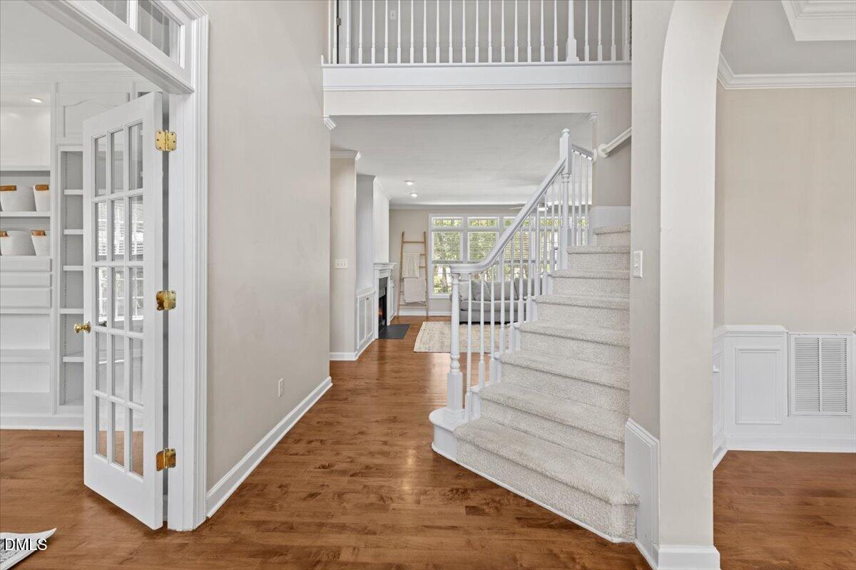 2817 Crystal Oaks Lane Property Photo 3