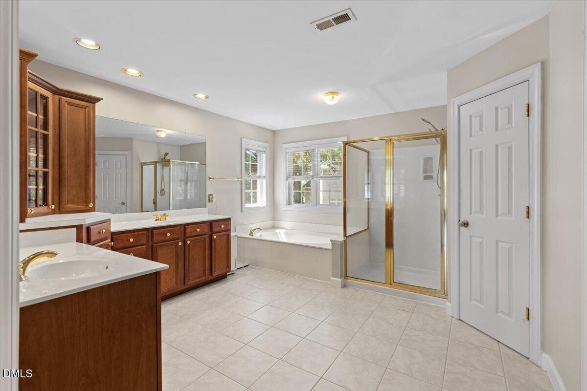 2817 Crystal Oaks Lane Property Photo 23
