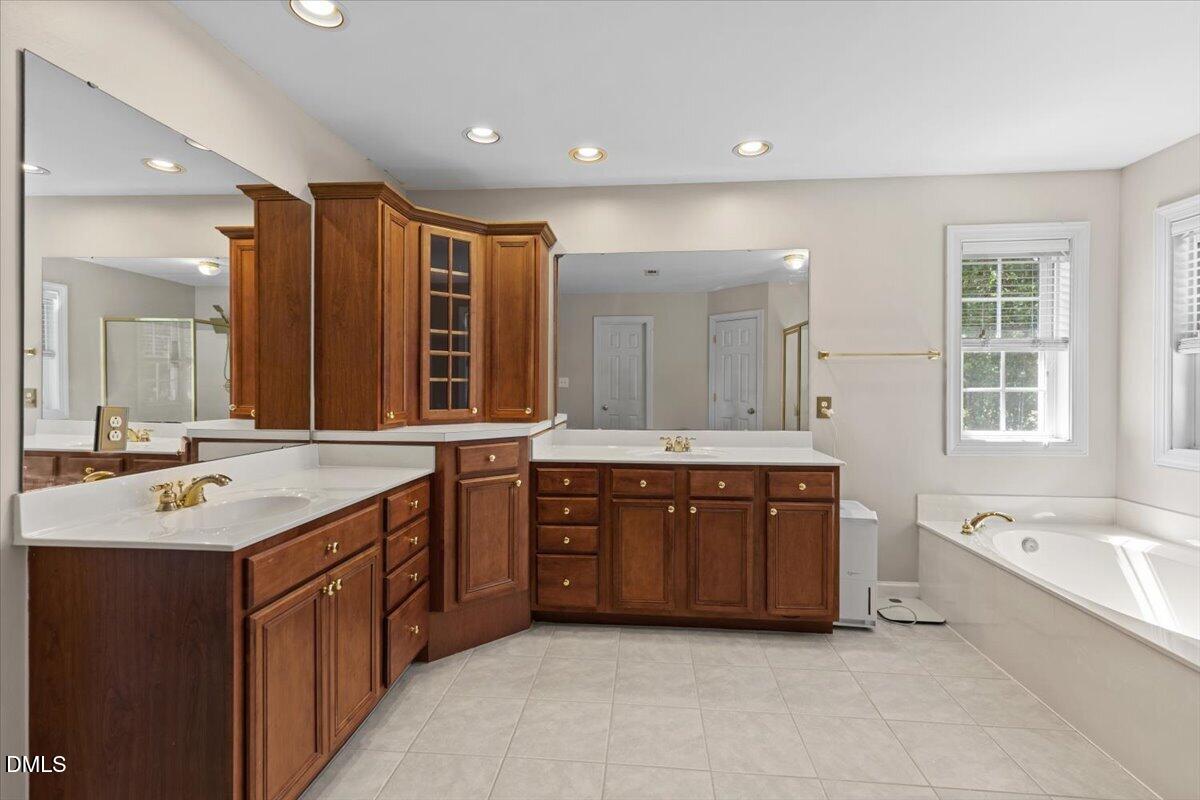2817 Crystal Oaks Lane Property Photo 24