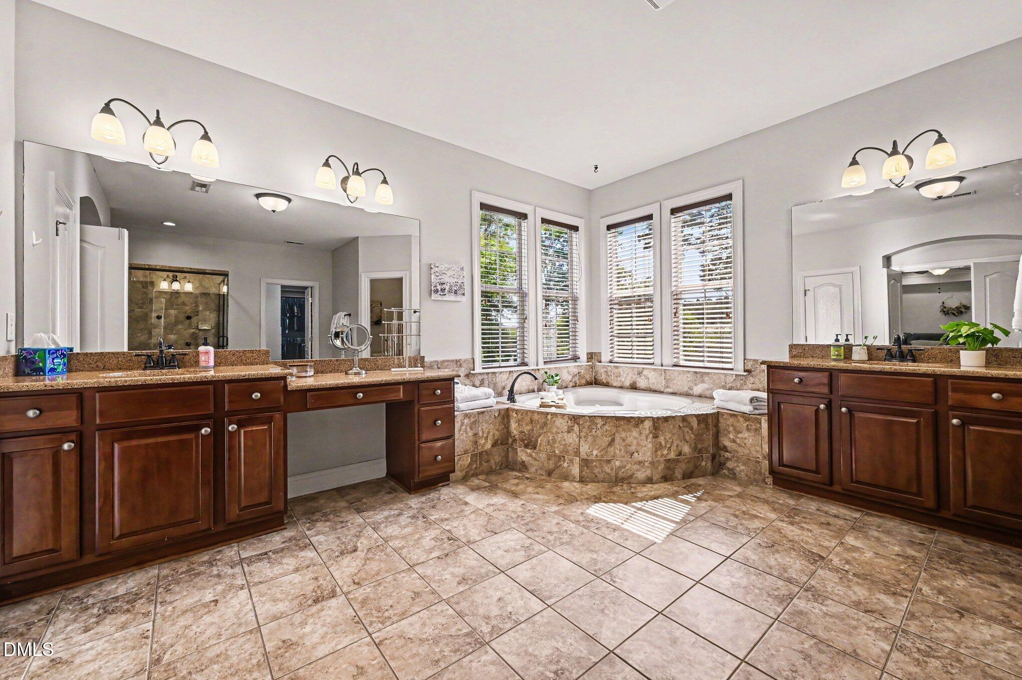 5 Teahouse Court Property Photo 26