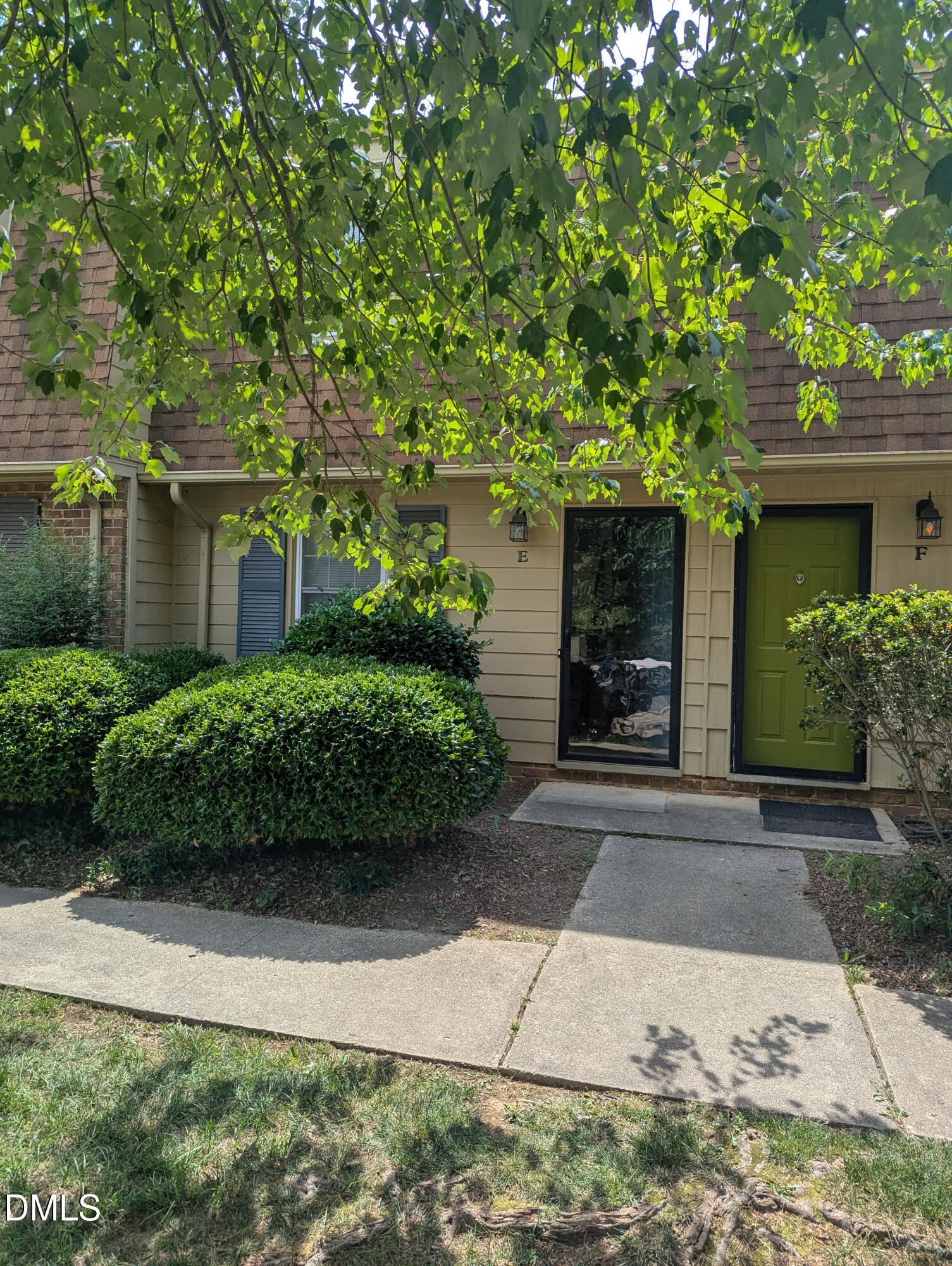 4810 Blue Bird Court E Property Photo 3