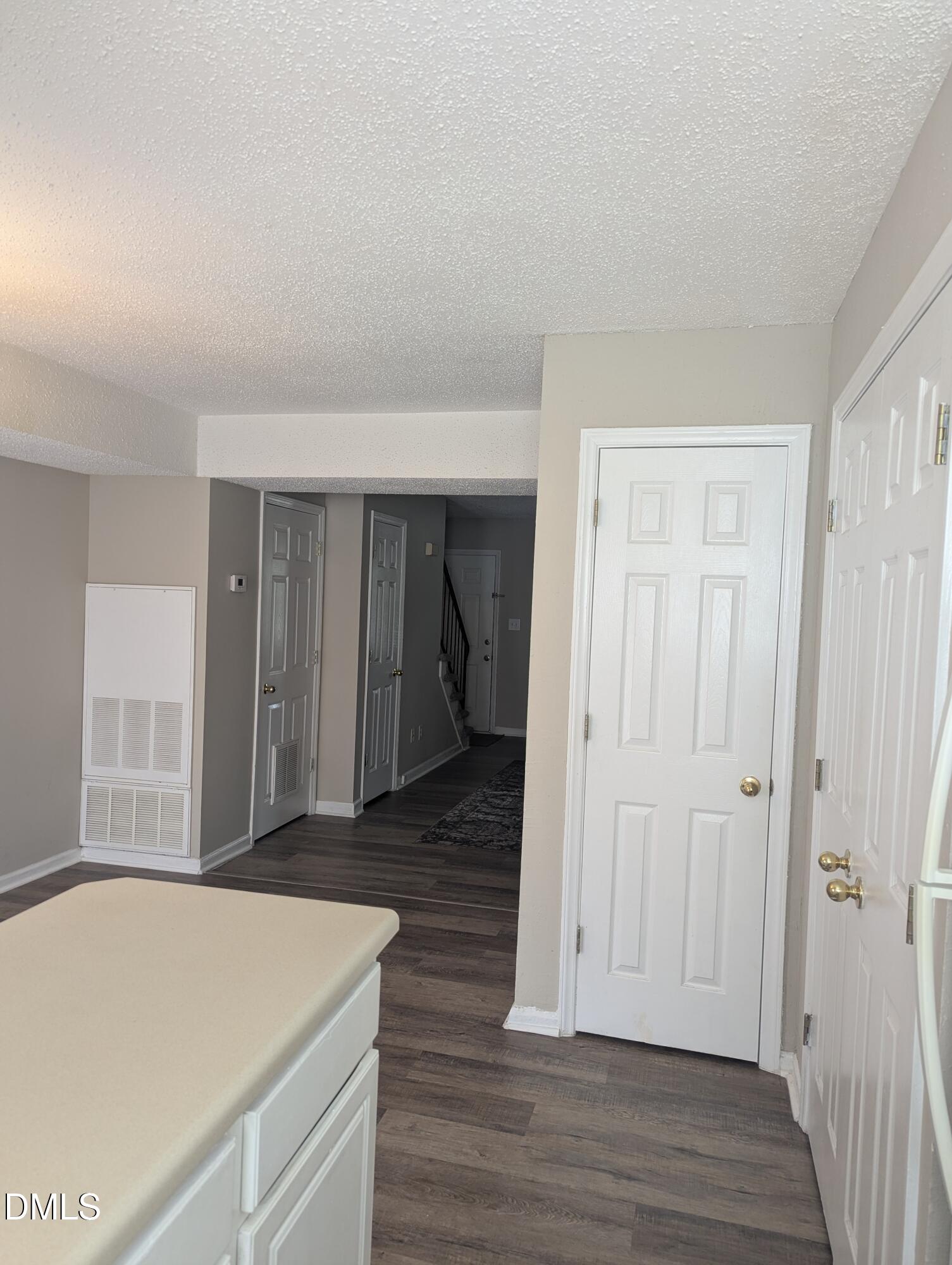 4810 Blue Bird Court E Property Photo 7