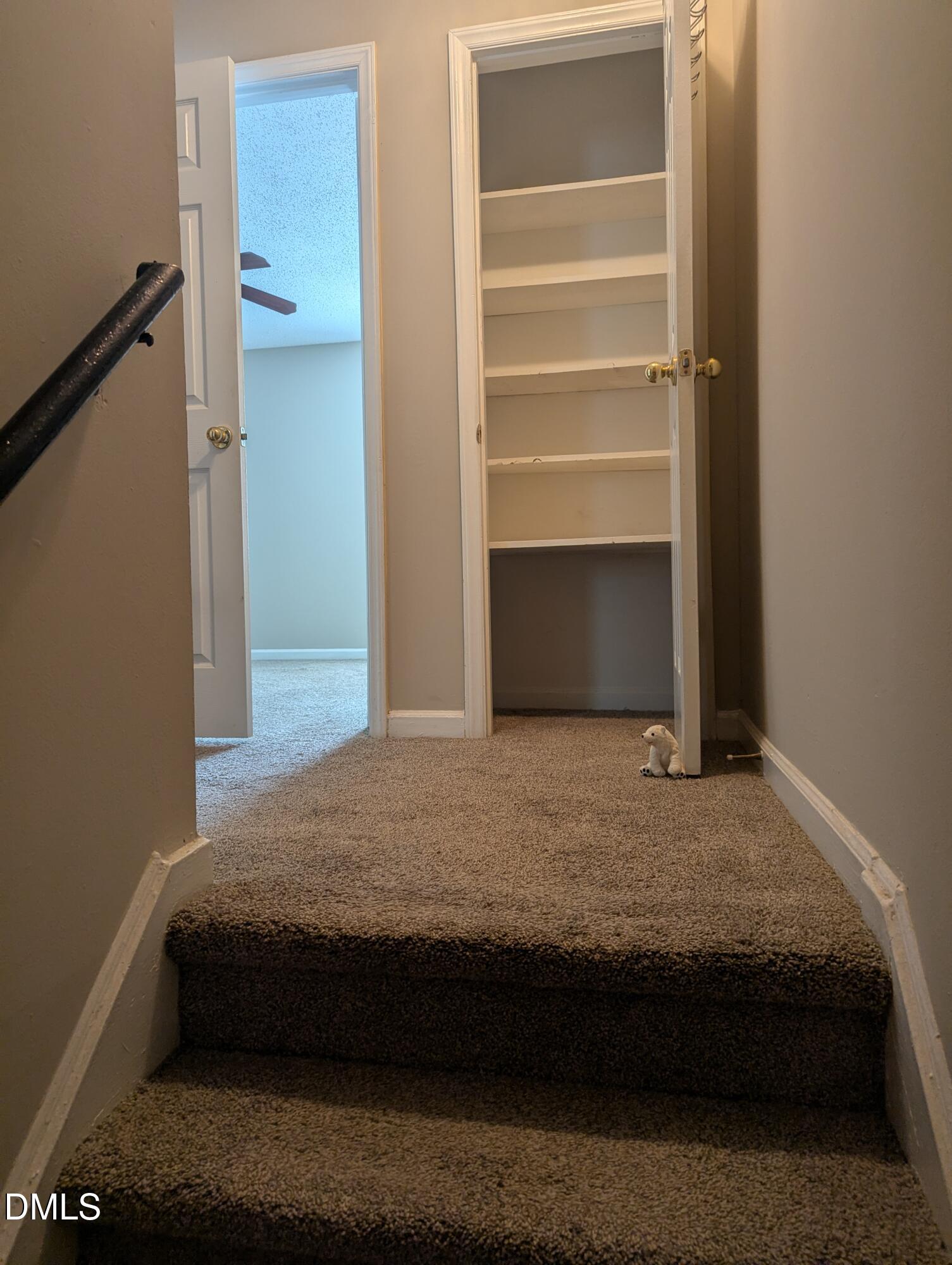 4810 Blue Bird Court E Property Photo 16