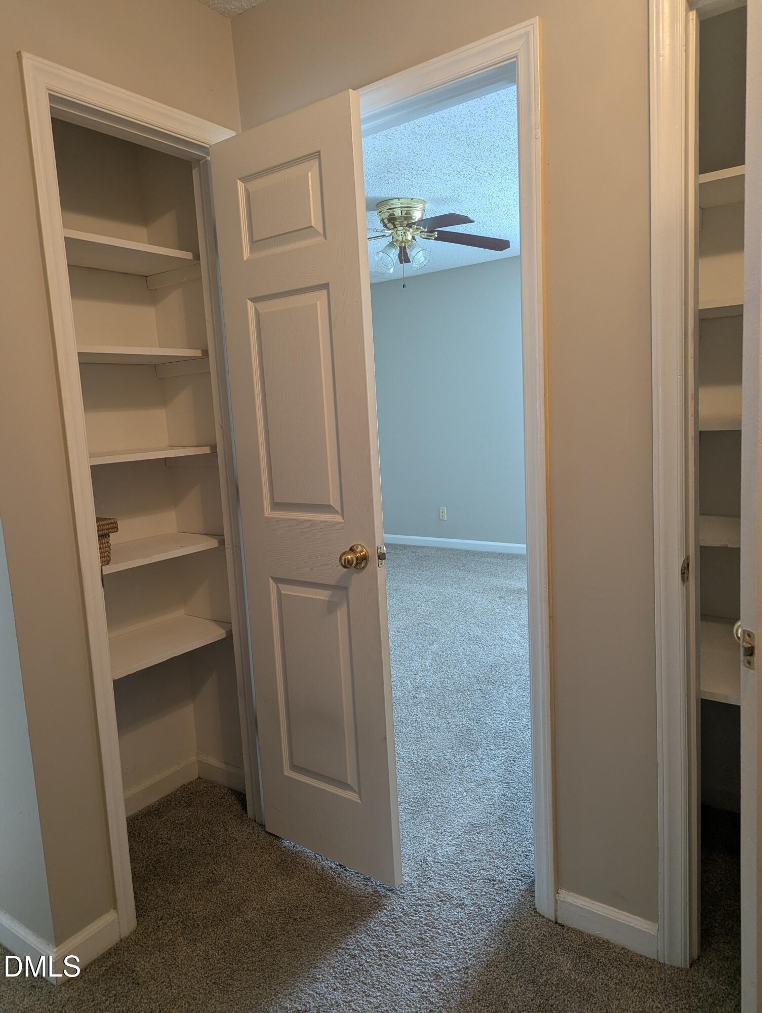 4810 Blue Bird Court E Property Photo 17