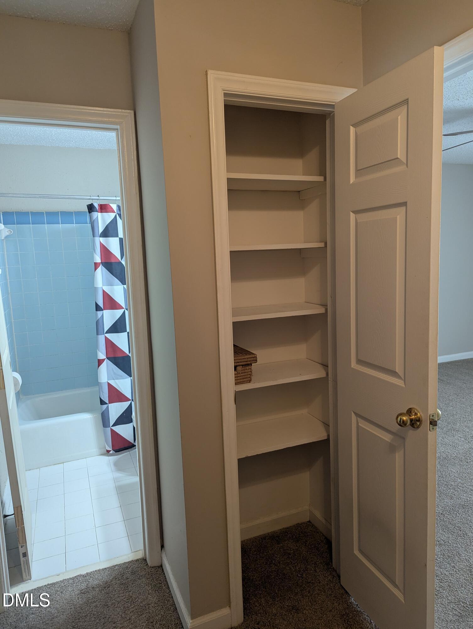 4810 Blue Bird Court E Property Photo 18