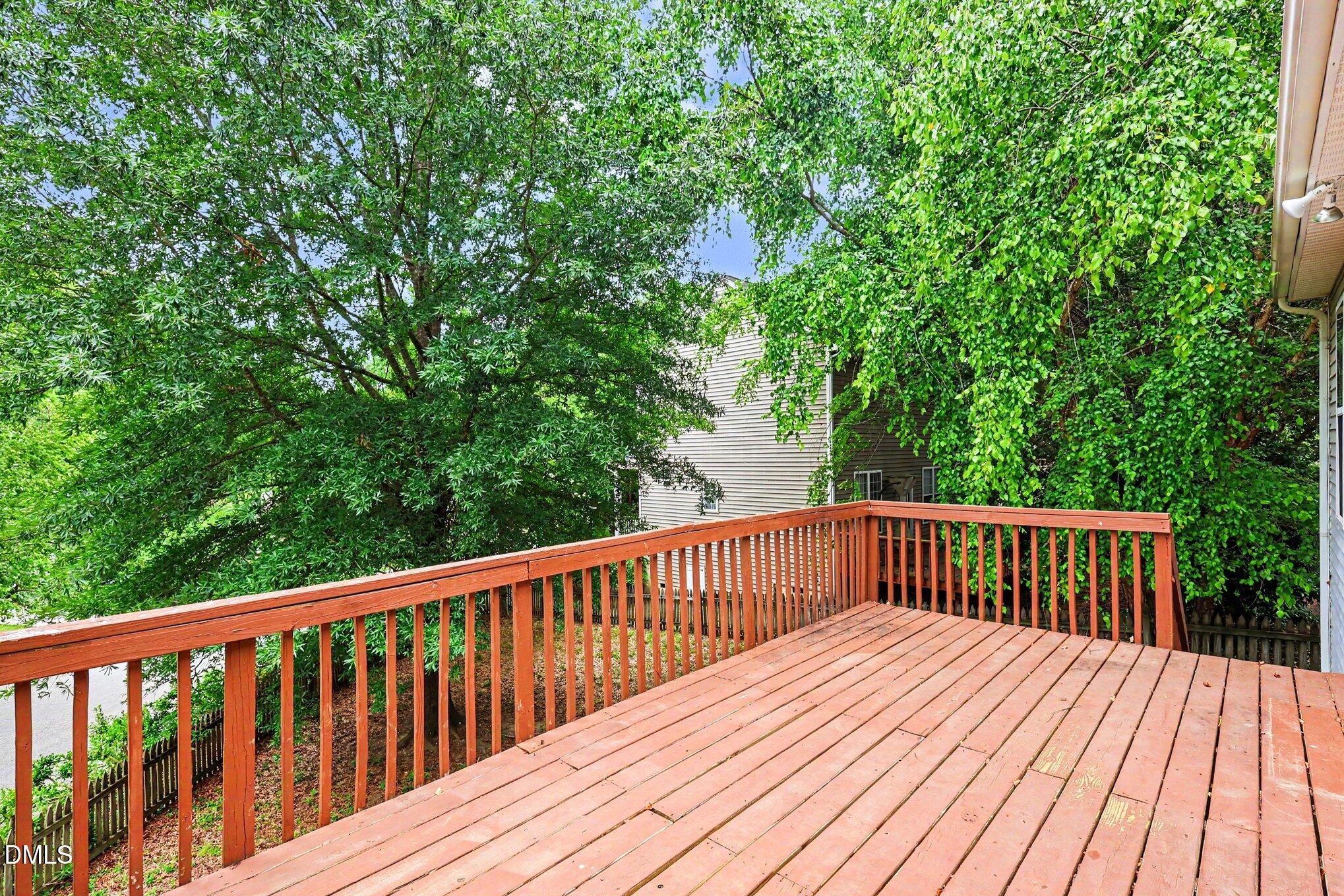 2389 Sapphire Valley Drive Property Photo 14
