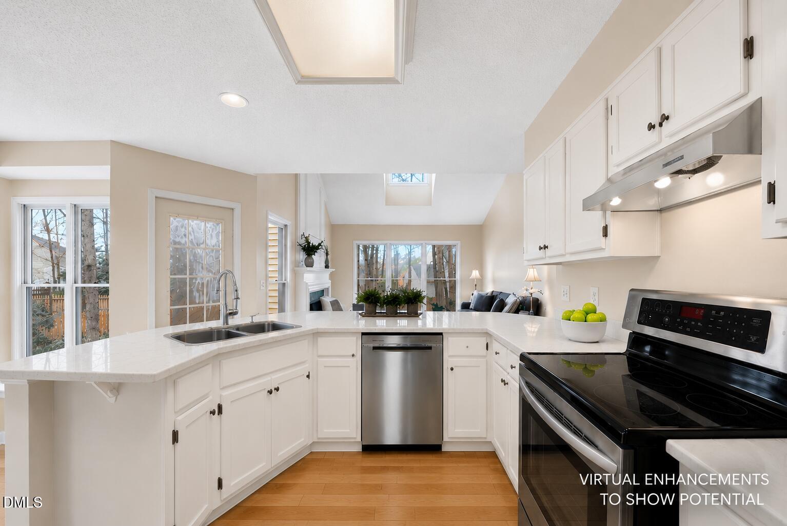 805 Beddingfield Drive Property Photo 2