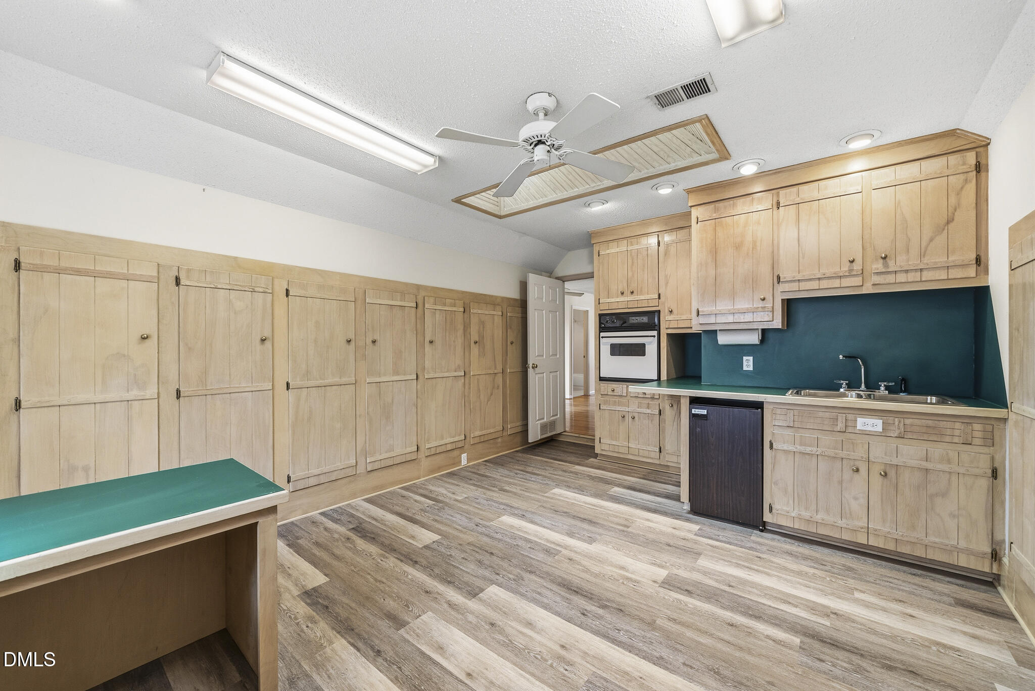 805 Beddingfield Drive Property Photo 34