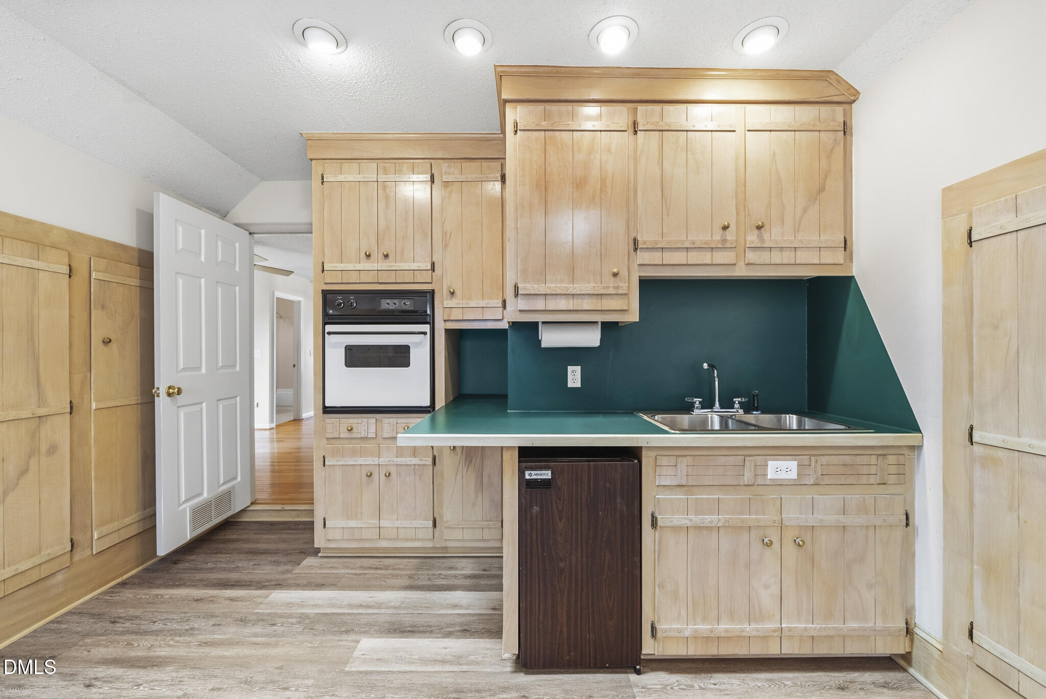 805 Beddingfield Drive Property Photo 35