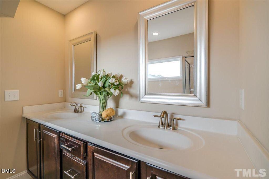 1114 Oatney Ridge Lane Property Photo 9