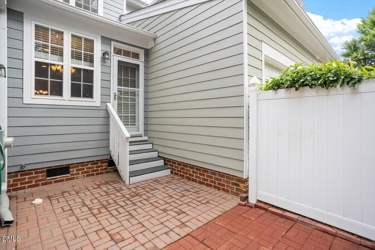 2203 Bouncy Day Court Property Photo 38