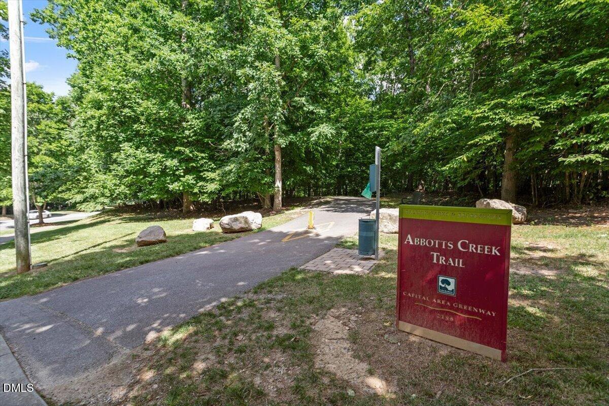 2203 Bouncy Day Court Property Photo 71