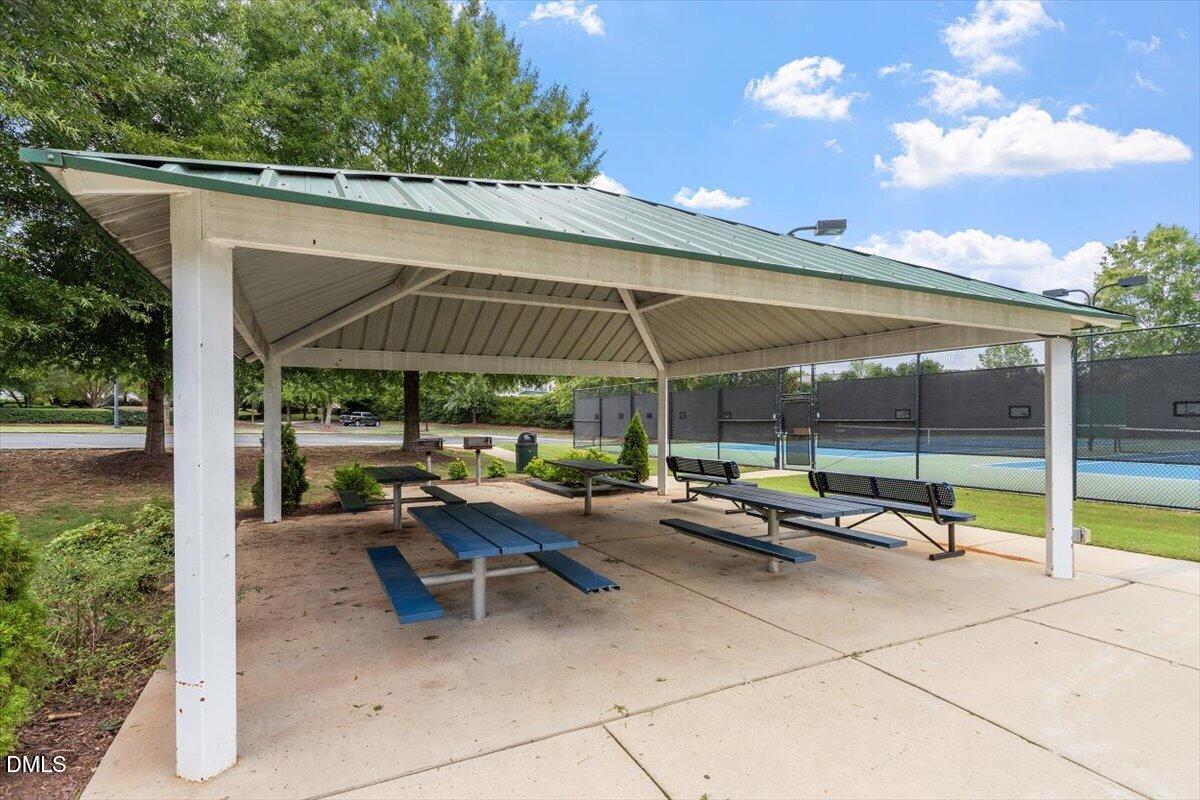 2203 Bouncy Day Court Property Photo 73