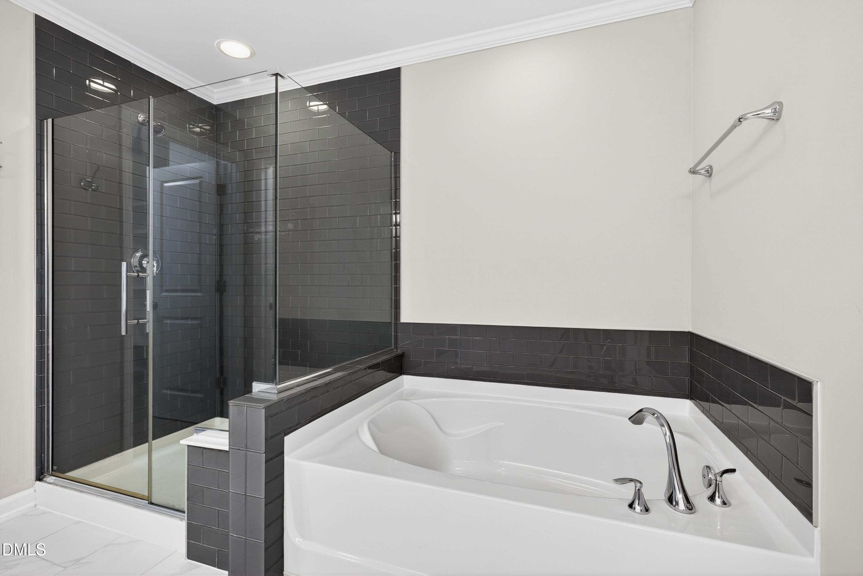 535 Methven Grove Drive Property Photo 20
