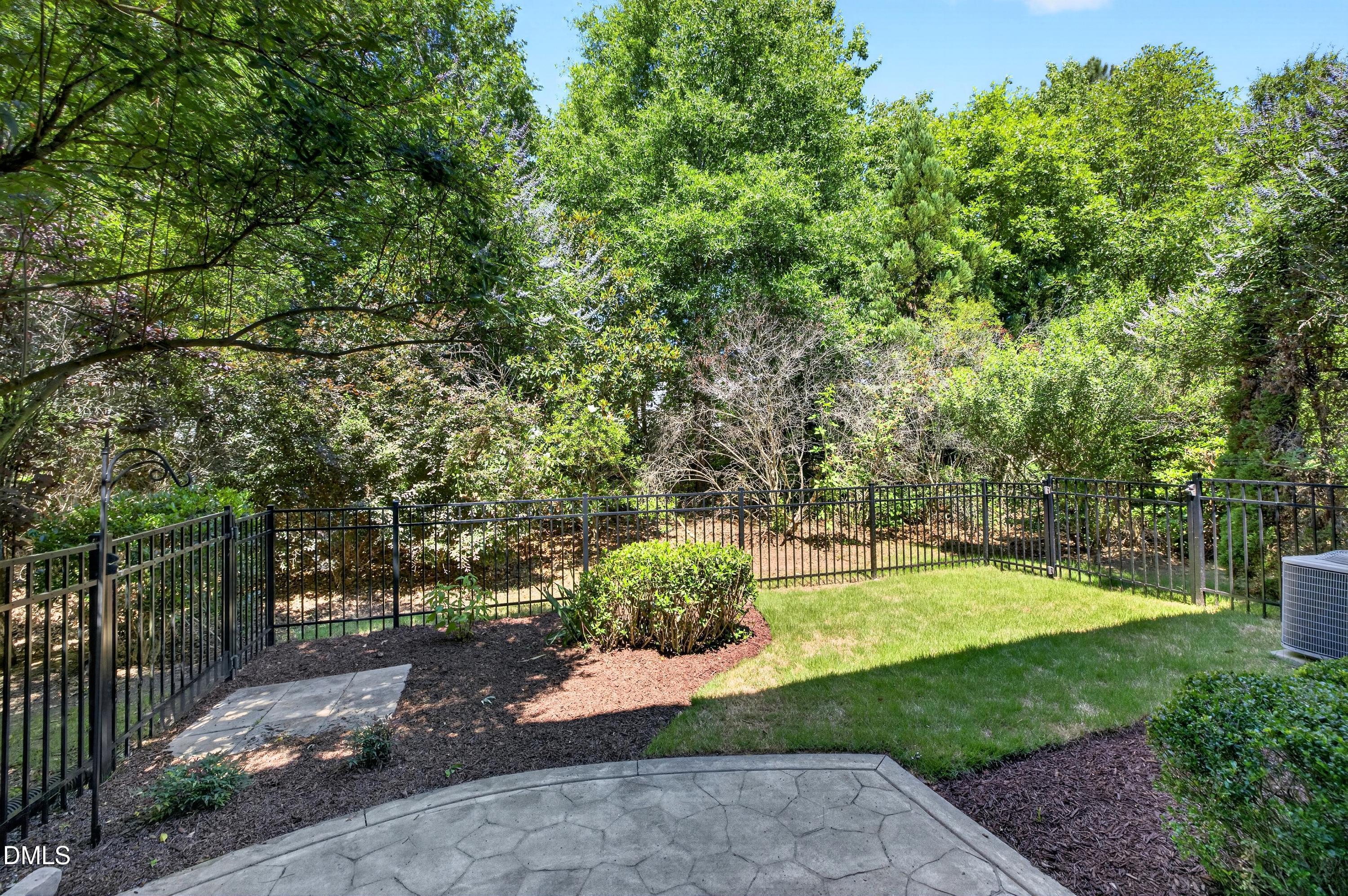 535 Methven Grove Drive Property Photo 44