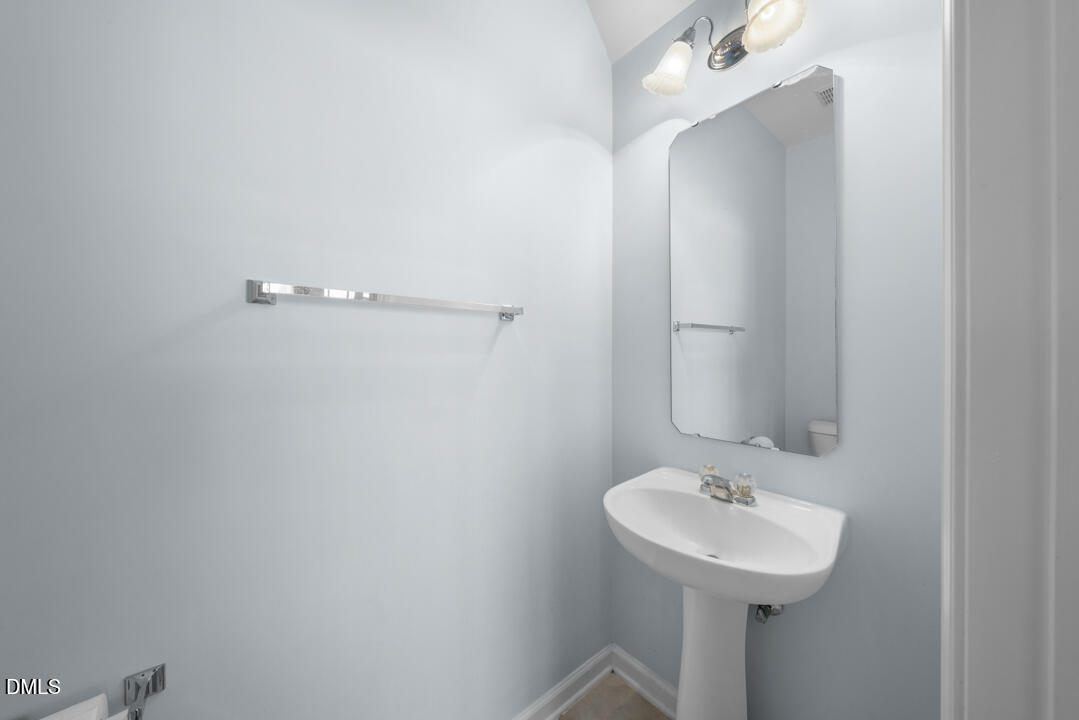7831 Silverthread Lane Property Photo 11