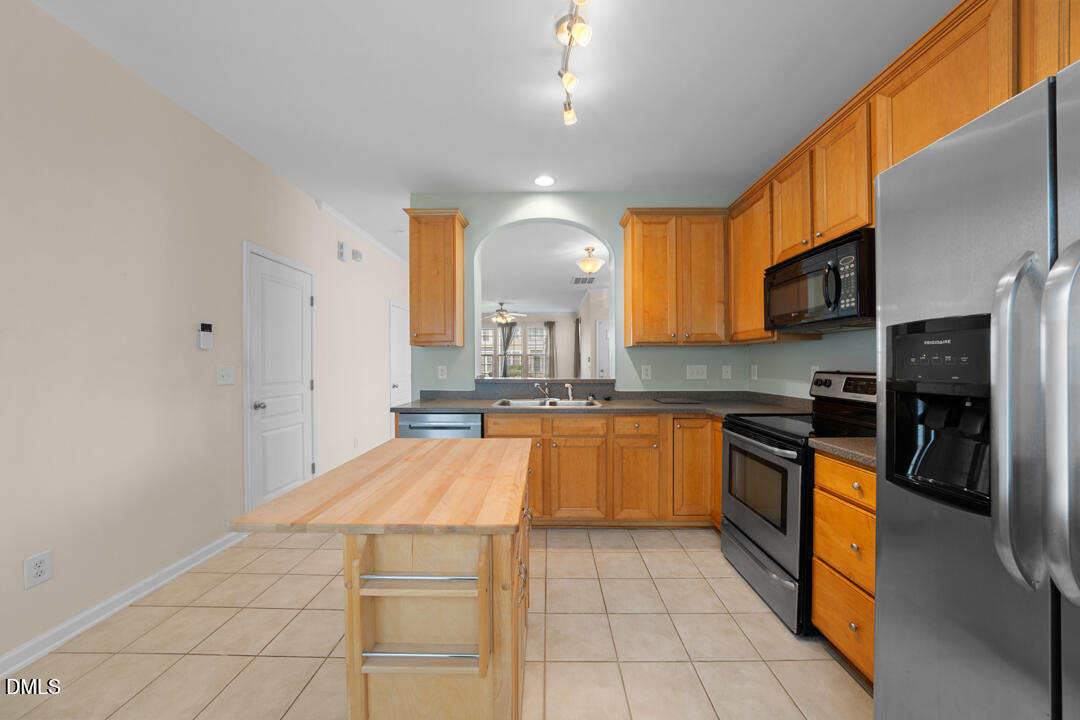 7831 Silverthread Lane Property Photo 13