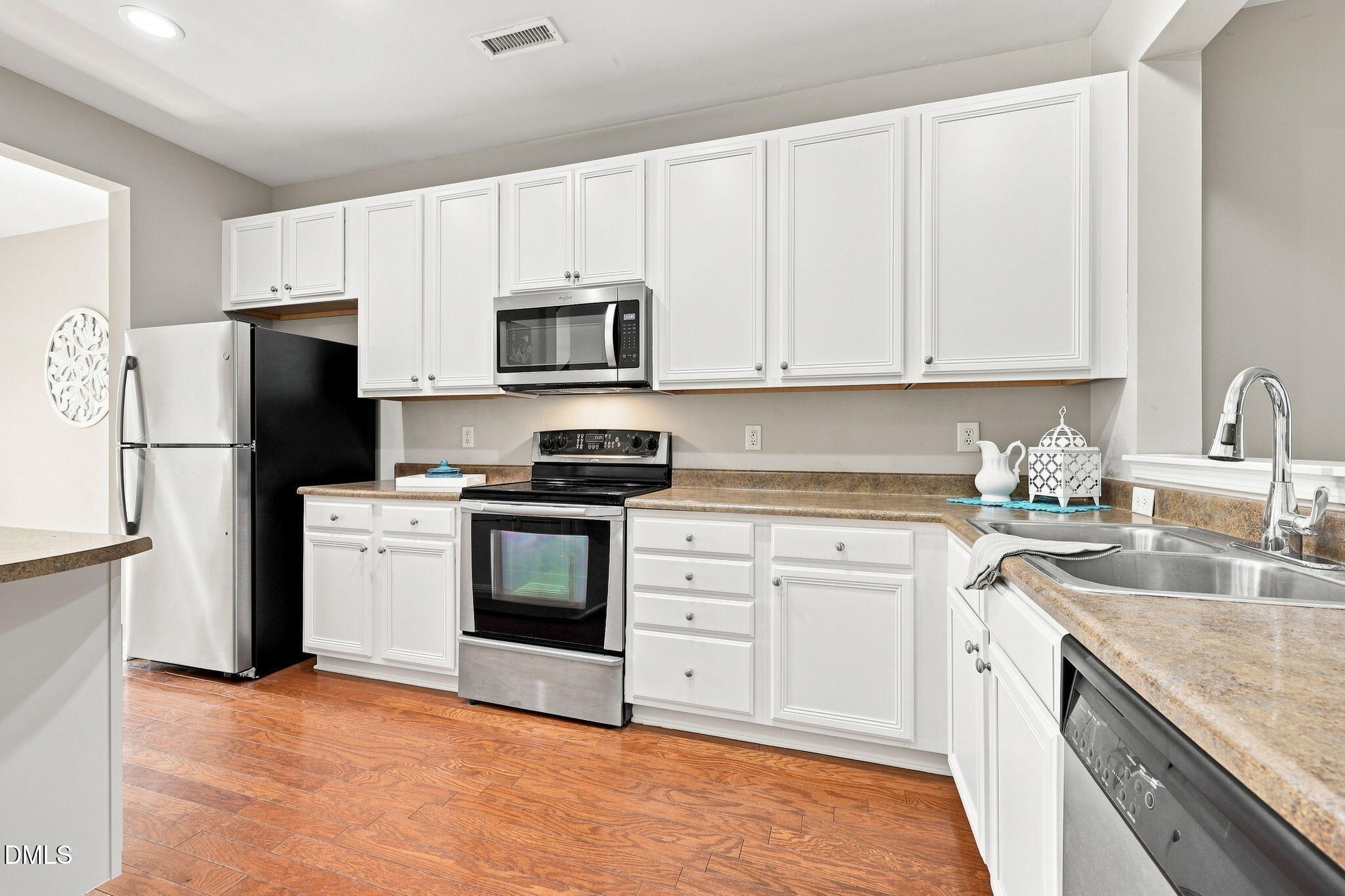 6641 Clarksburg Place Property Photo 6
