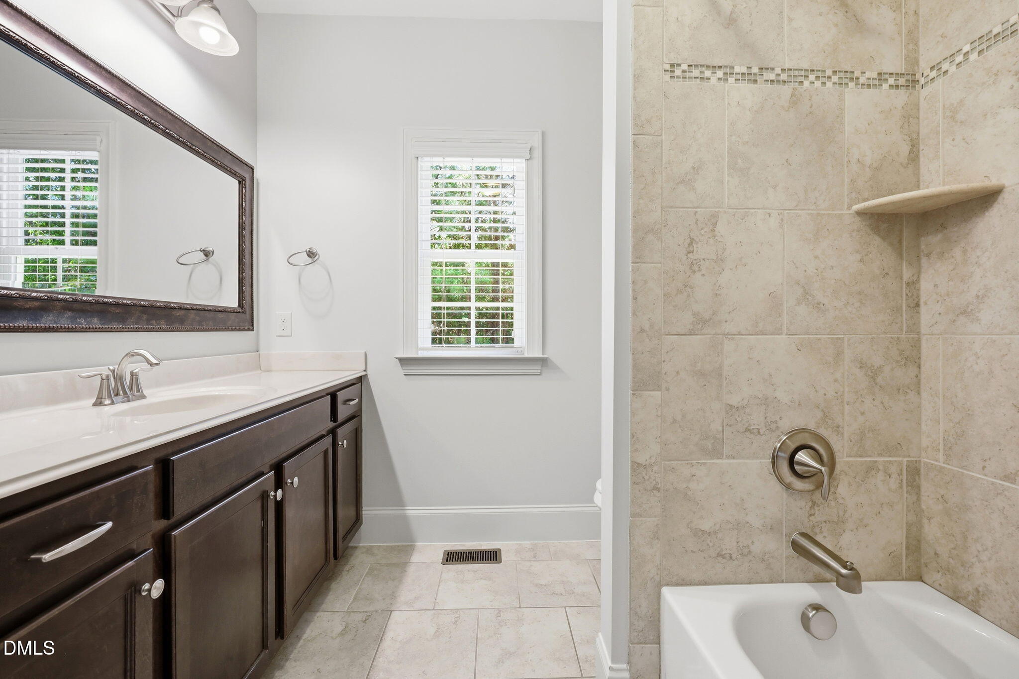 4505 Heritage Gates Drive Property Photo 18