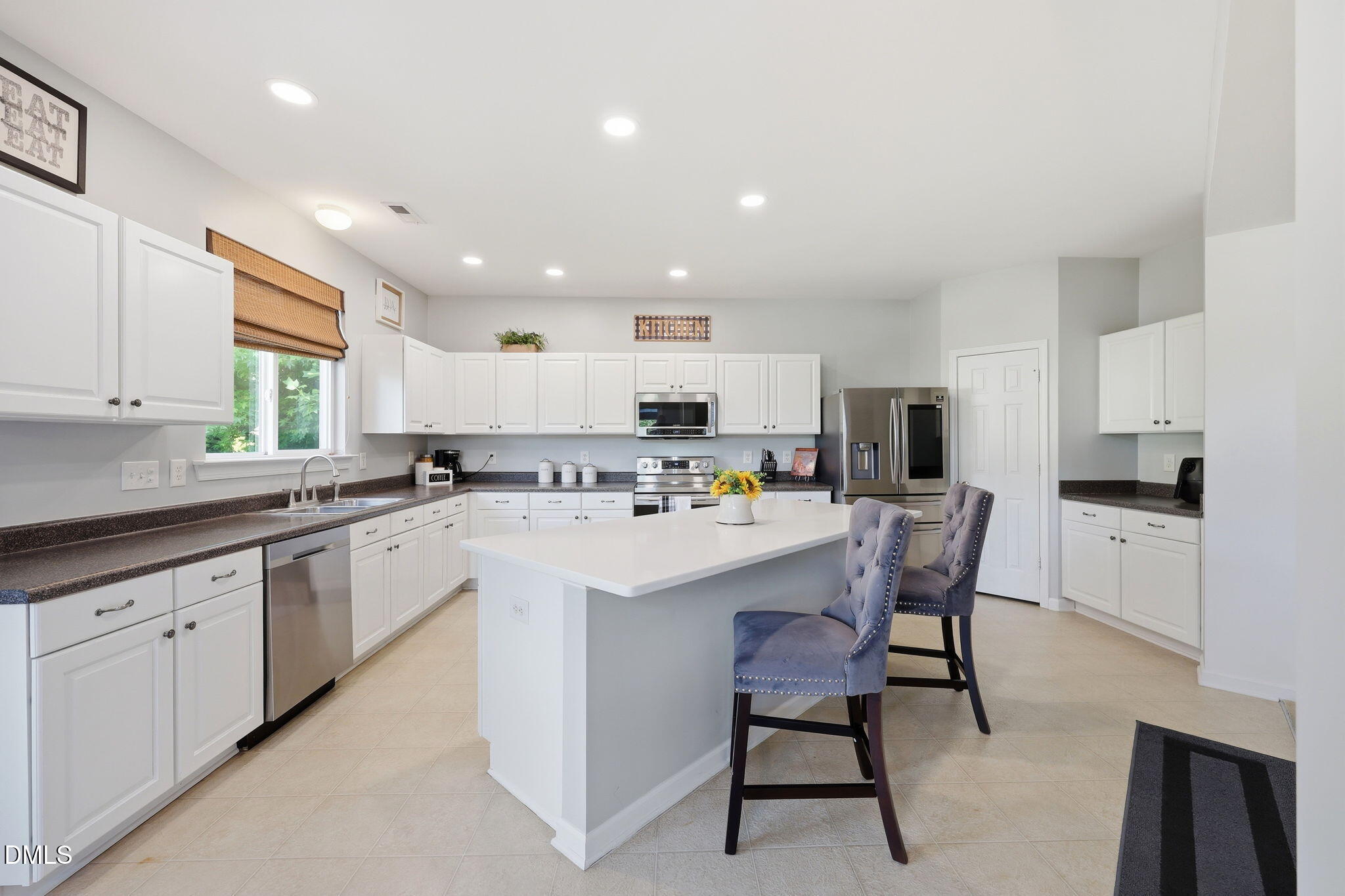 5702 Orchard Beach Lane Property Photo 12